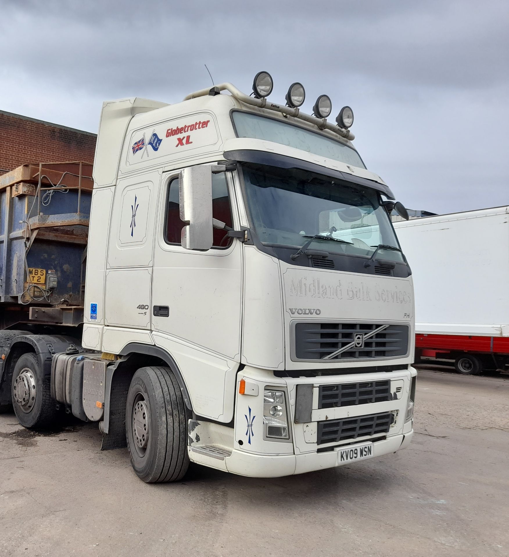 Volvo FH480 Euro 5 Globetrotter XL tractor unit, Reg KV09 WSN, DOR – 06/2009, V5 - TBC, MOT - May - Image 2 of 15