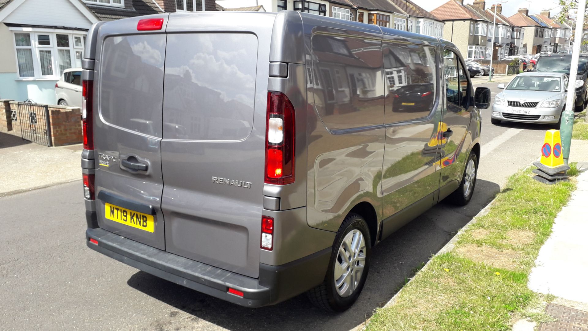 Renault Trafic SWB SL27 dCi 120 Sport Nav Panel Van, Registration MT19 KNB, First Registered 29 - Image 5 of 31