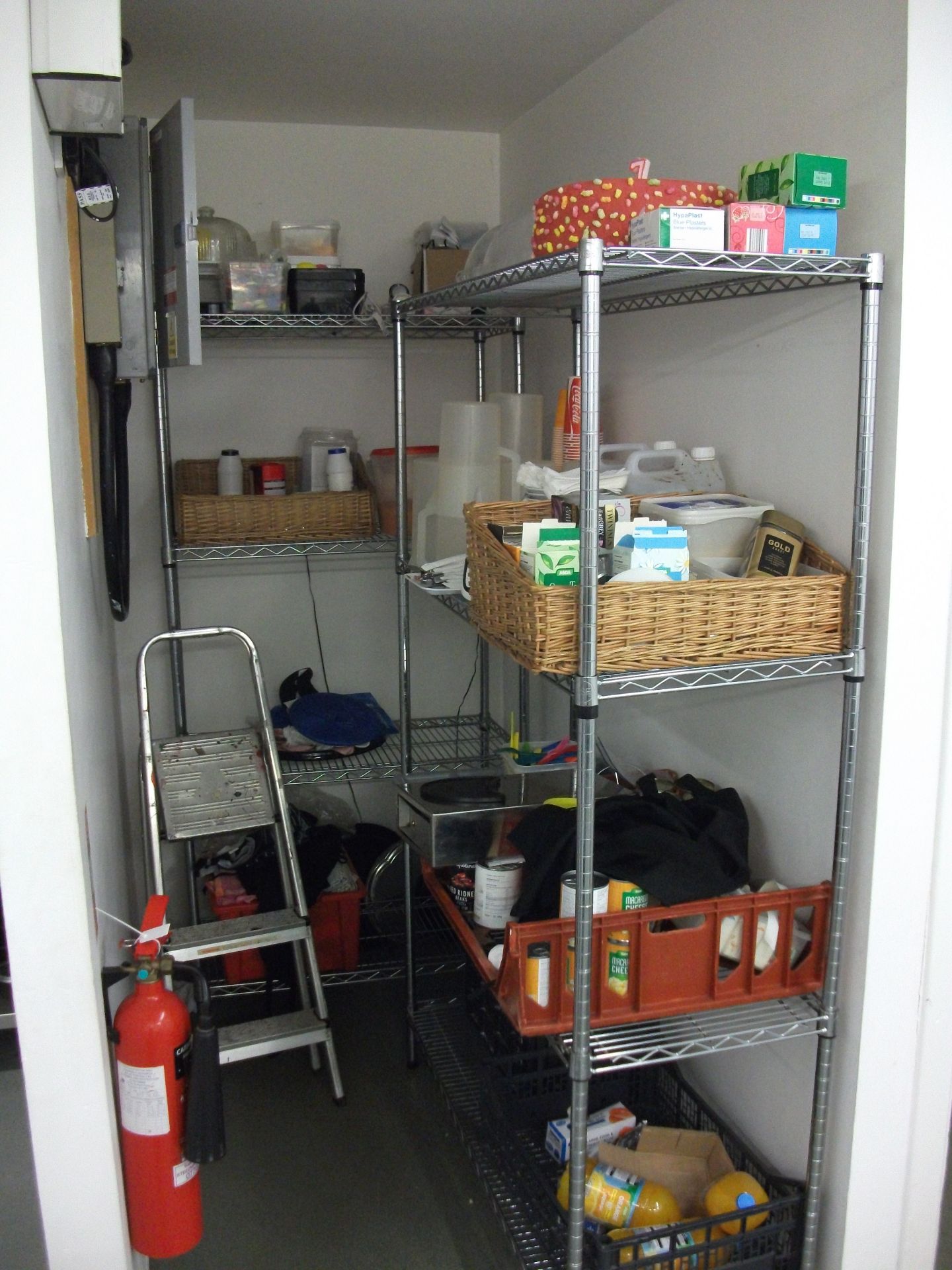 2 x 4 Tier Wire Shelving Units & Contents