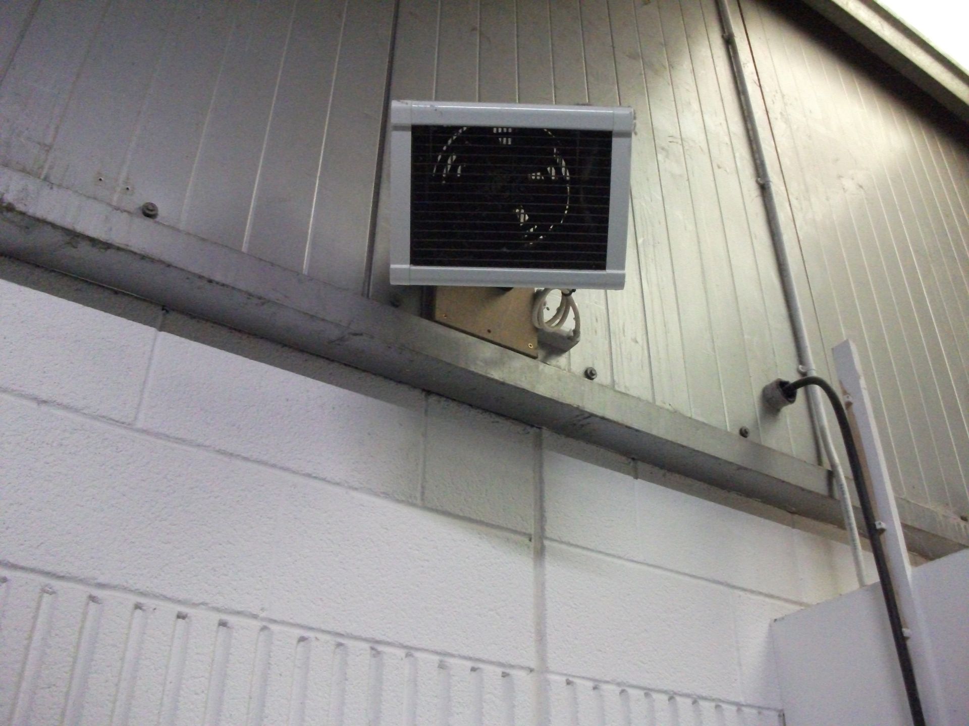 3 x Wall Mounted Electric Fan Heaters - Image 3 of 3