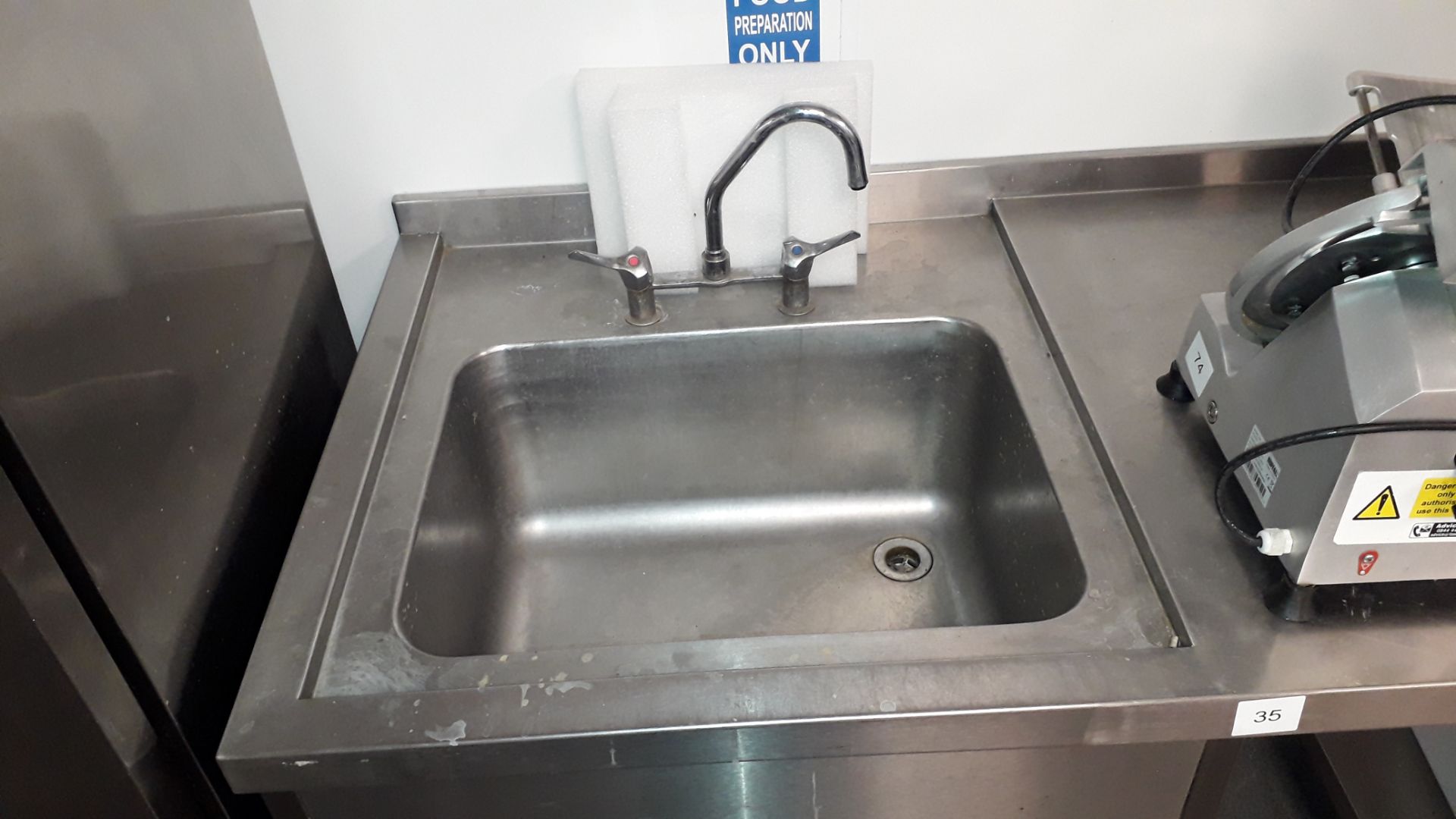 Stainless steel Table Section, 2500x 800mm fitted Deep Sink - Image 3 of 6