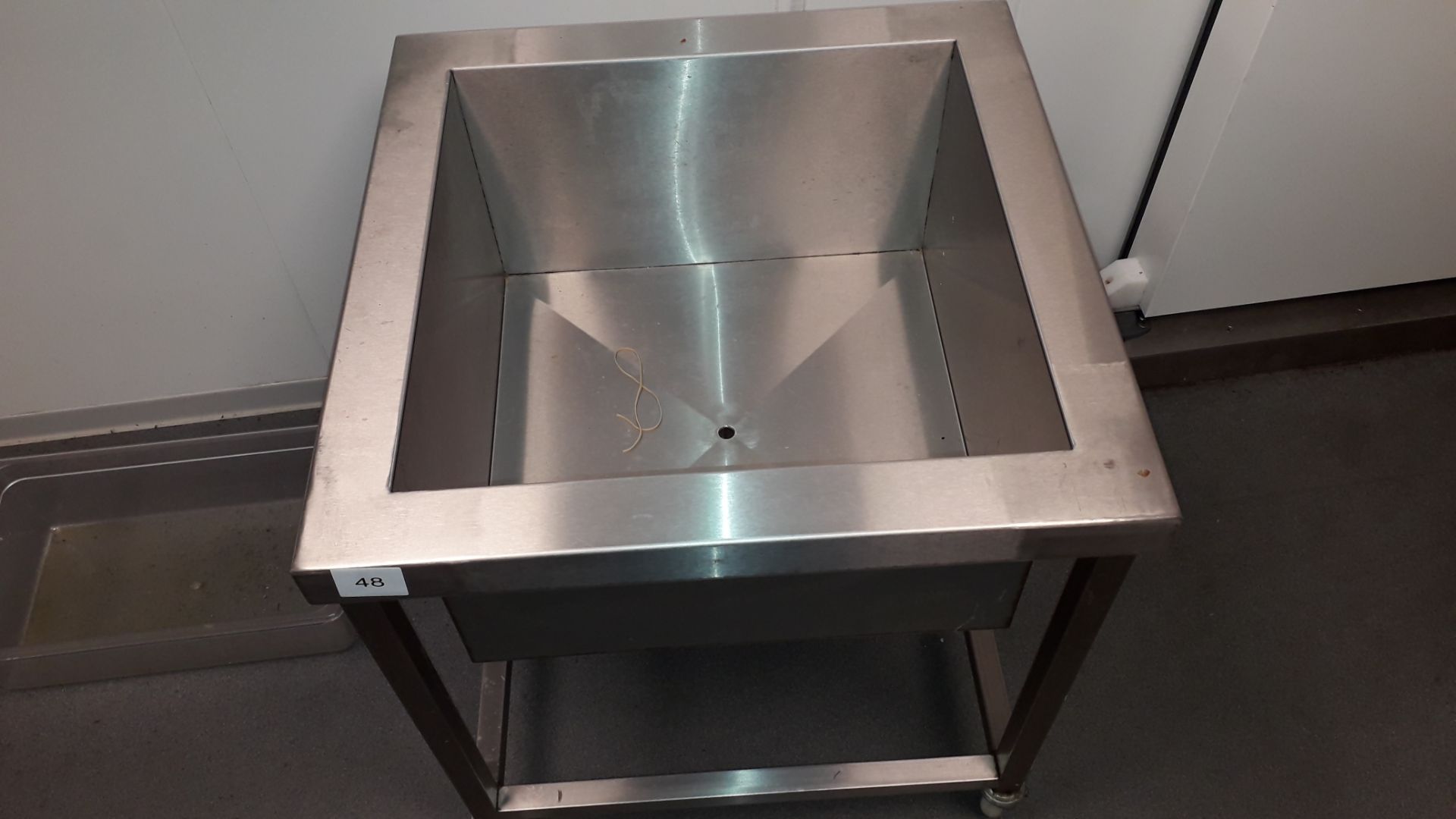 Stainless steel mobile Ice Sink, 650mm - Image 2 of 3