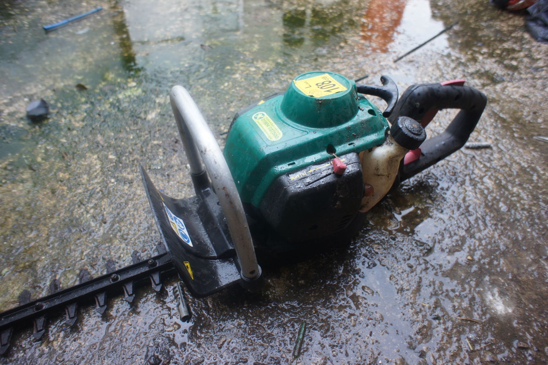 Qualcast petrol driven hedge cutter - Image 3 of 5