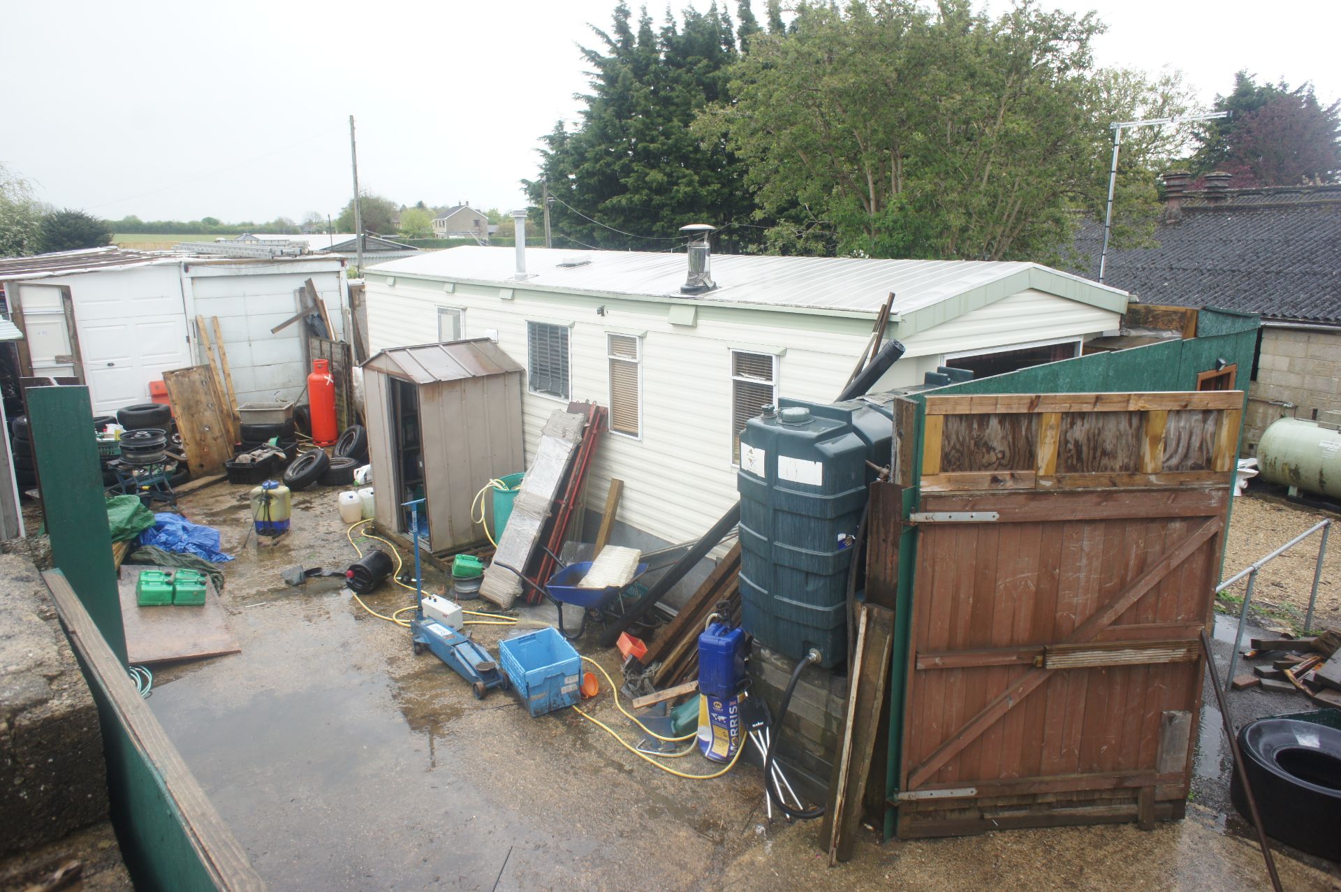 Atlas Sahara Static Caravan, 28ft (L) x 10ft (W), fitted kitchen with 4 burner hob with oven, 1 - Image 3 of 15