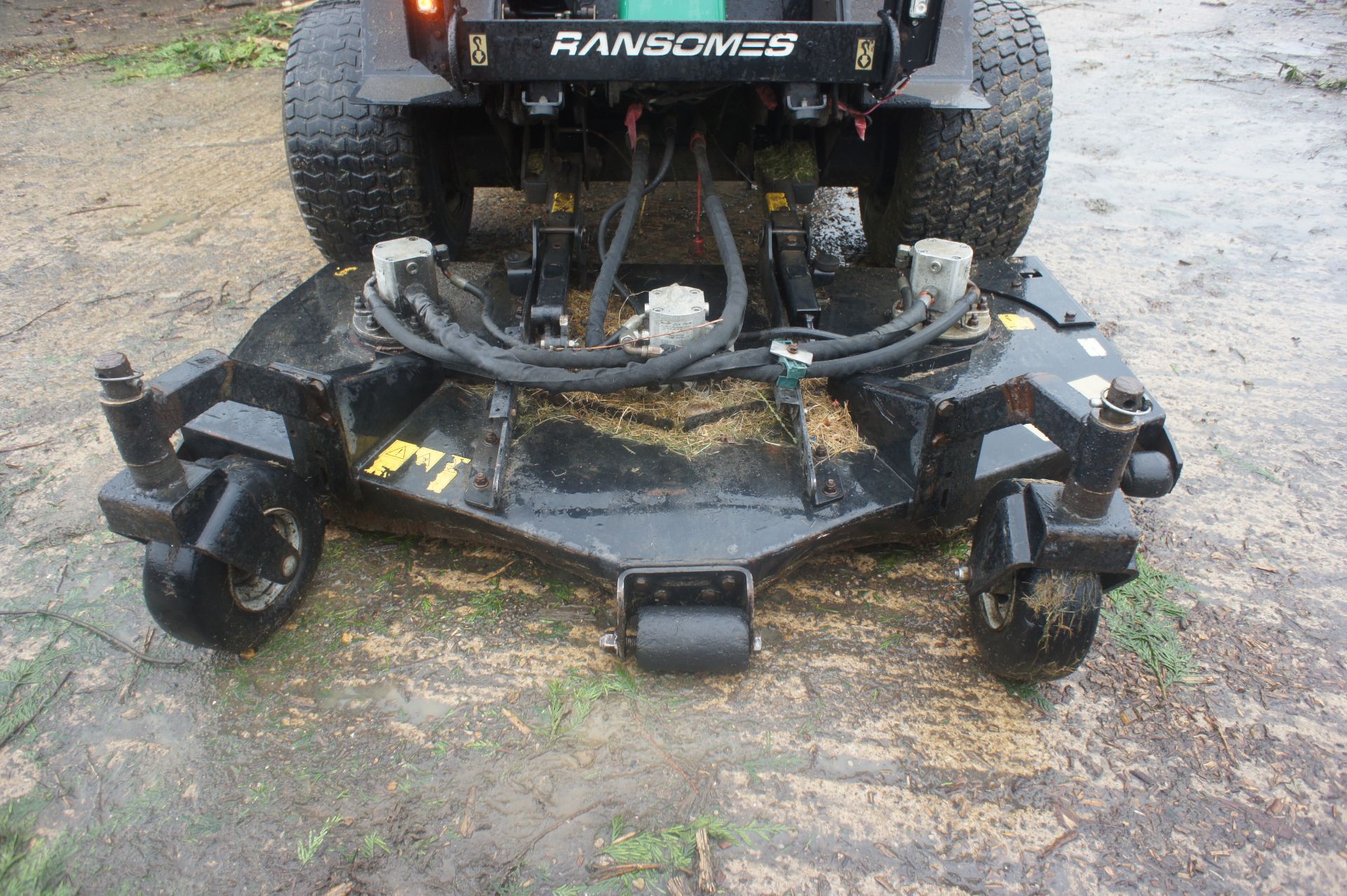 Ransomes HR300 Rotary Ride-On Mower, diesel engine, 60 in. cutting deck, ROPS bar, hazard led kit, - Image 3 of 20