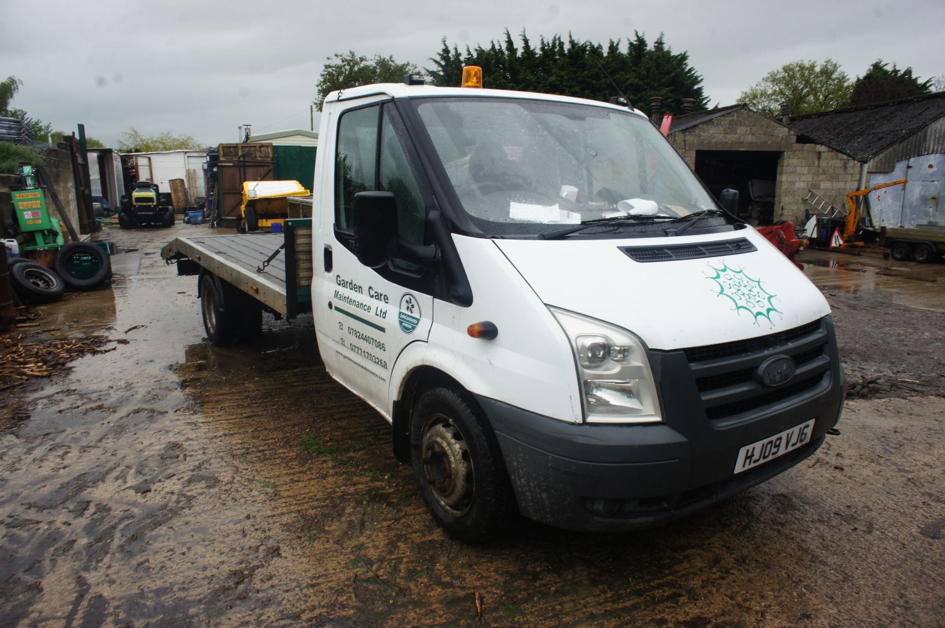 Ford Transit 350EF TDCi, LWB, recovery body (4.3m x 2.2m) with ramps, diesel, 2402cc, white, - Image 3 of 13