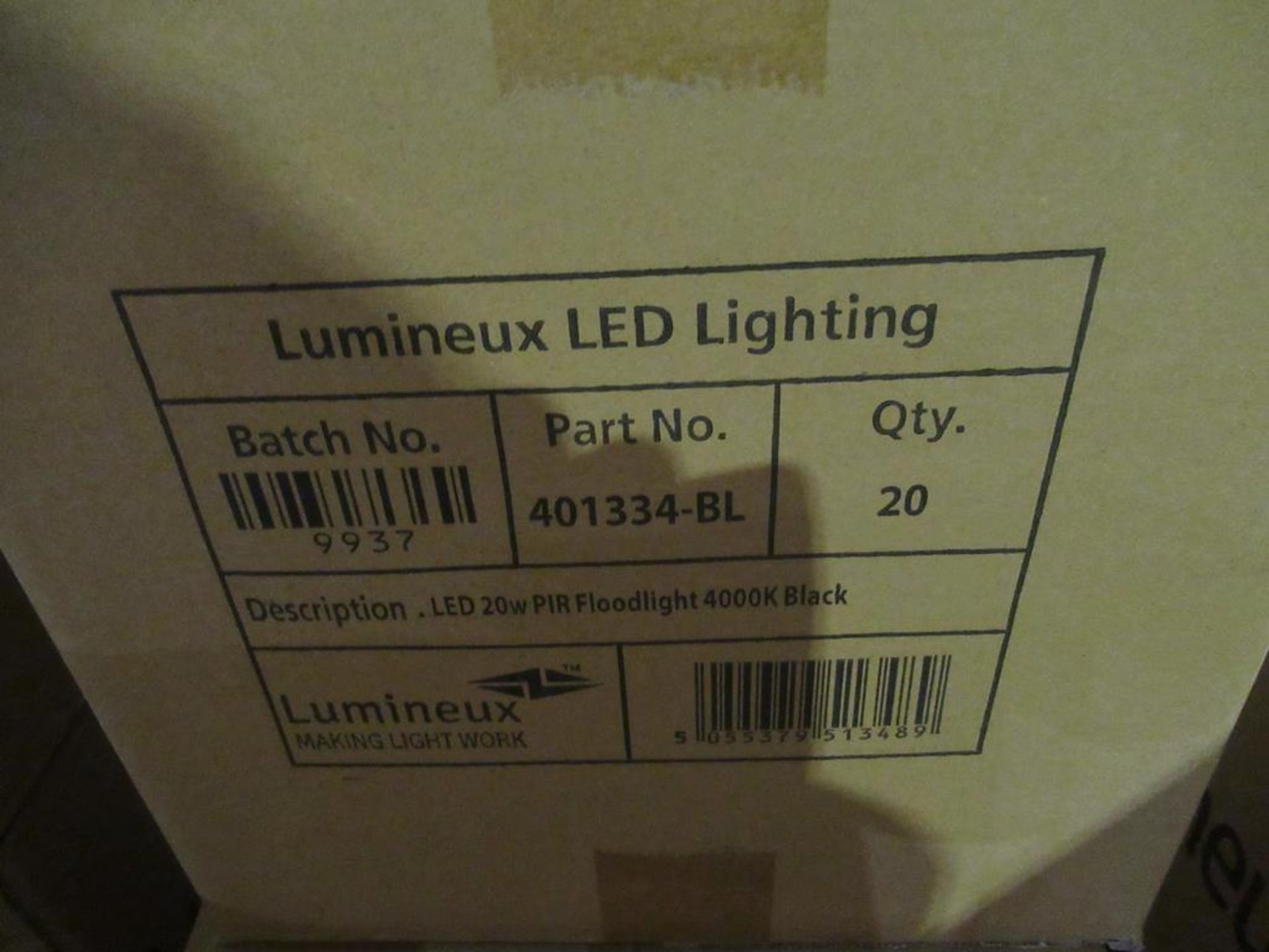 40 x LED 20W PIR High Powered Flood 4000K 220/240V Black 1900lm OEM Trade Price £400 - Image 3 of 3