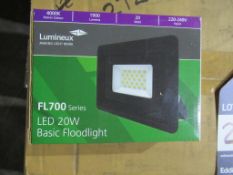 40 x LED 20W High Powered Floodlight 4000K 220-240V 1900lm Black OEM Trade Price £400