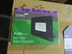 40 x LED 20W High Powered Floodlight 4000K 220-240V 1900lm Black OEM Trade Price £