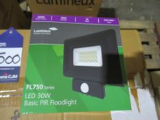 40 x Lumineux 30W LED High Powered PIR Floodlight 220-240V 4000K OEM Trade Price £420