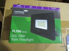 40 x LED 20W High Powered Floodlight 4000K 220-240V 1900lm Black OEM Trade Price £400