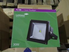 9 x LED 30W High Powered Floodlight 4000K OEM Trade Price £360