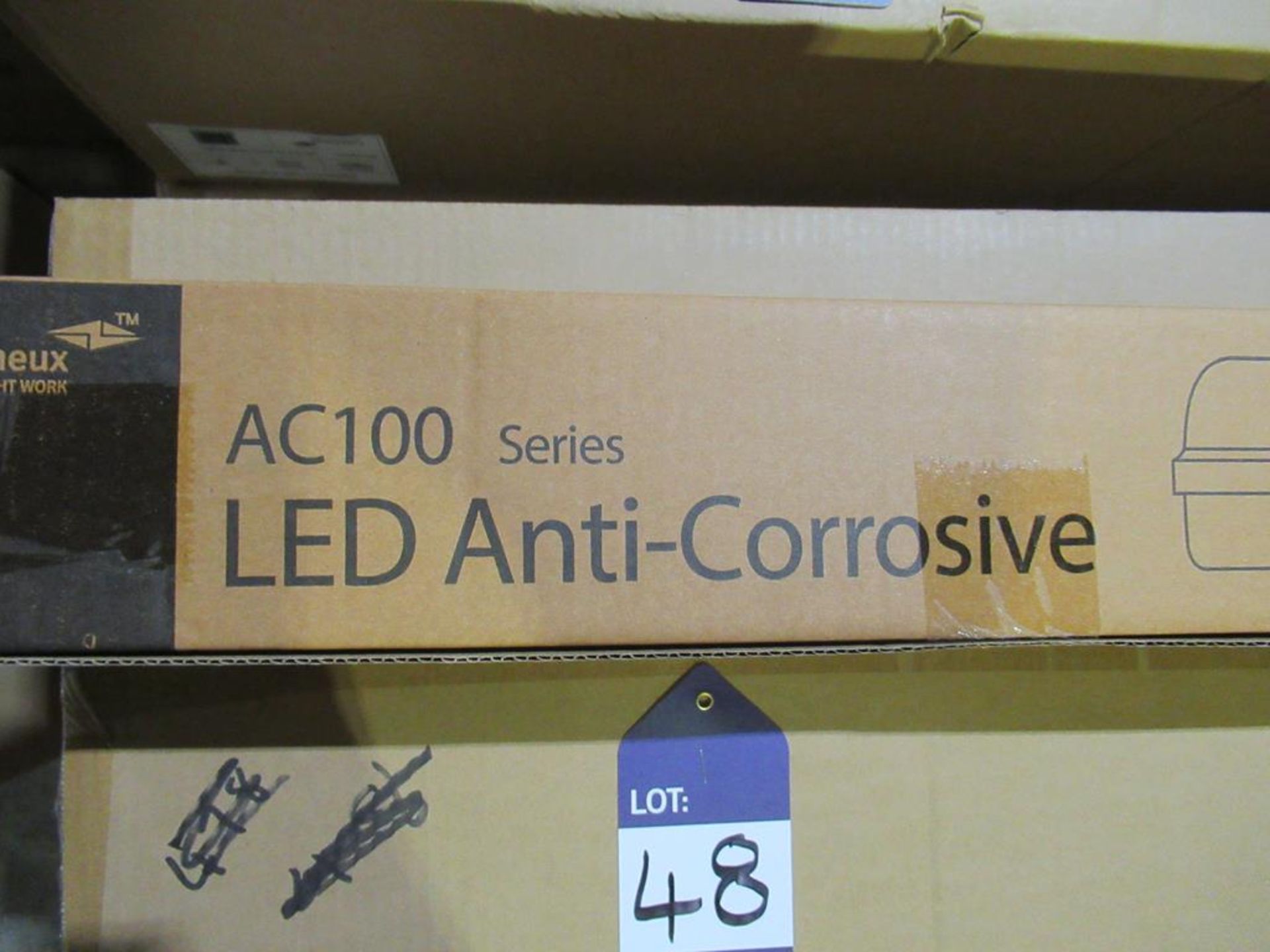 18 x LED 5ft Anti-Corrosive 35W 5000K Single with Tridonic Drivers OEM Trade Price £324 - Image 2 of 4