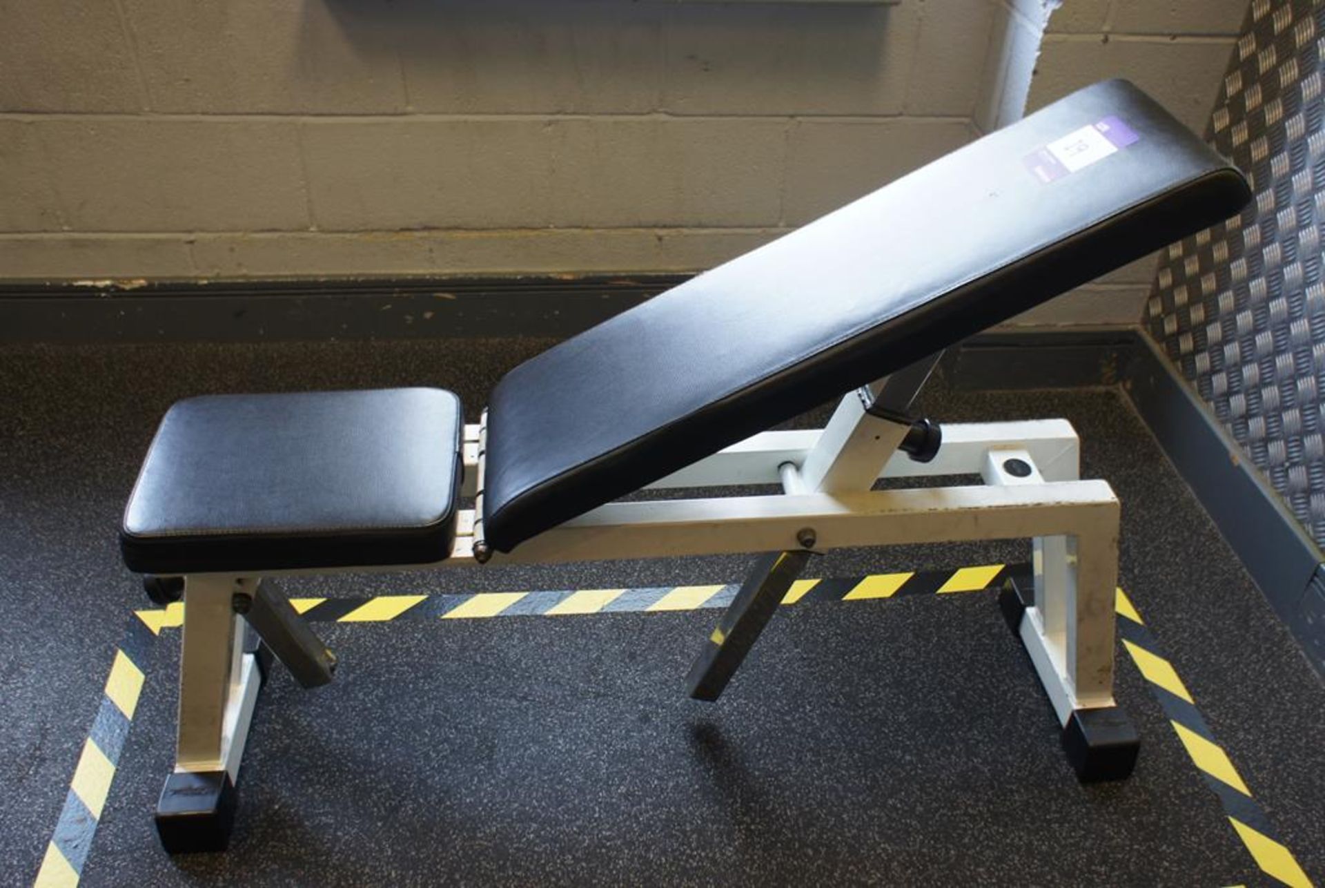 Technogym Adjustable Workout Bench - Image 2 of 2