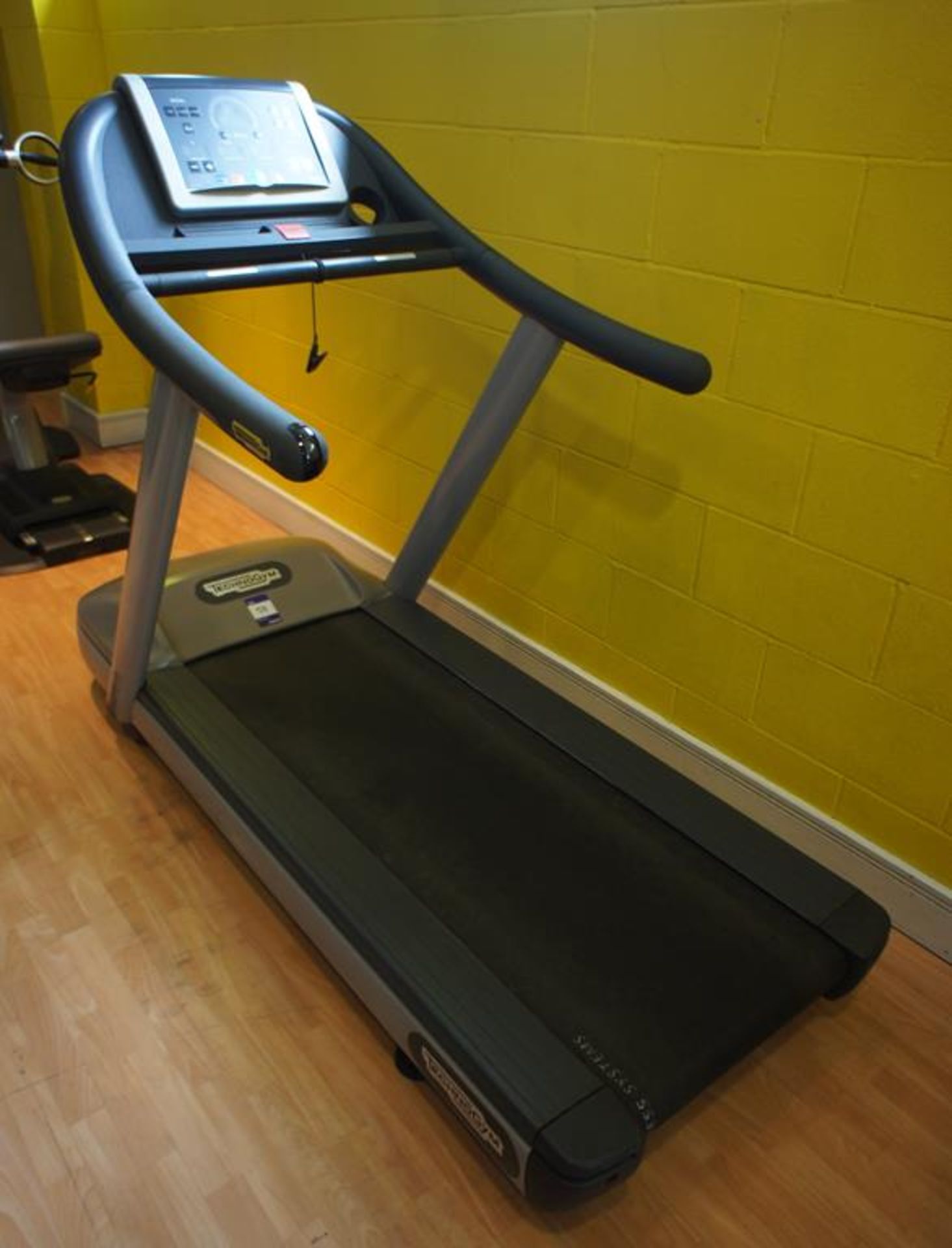 Technogym JOG 700 Running Machine, LED-DAK3EL