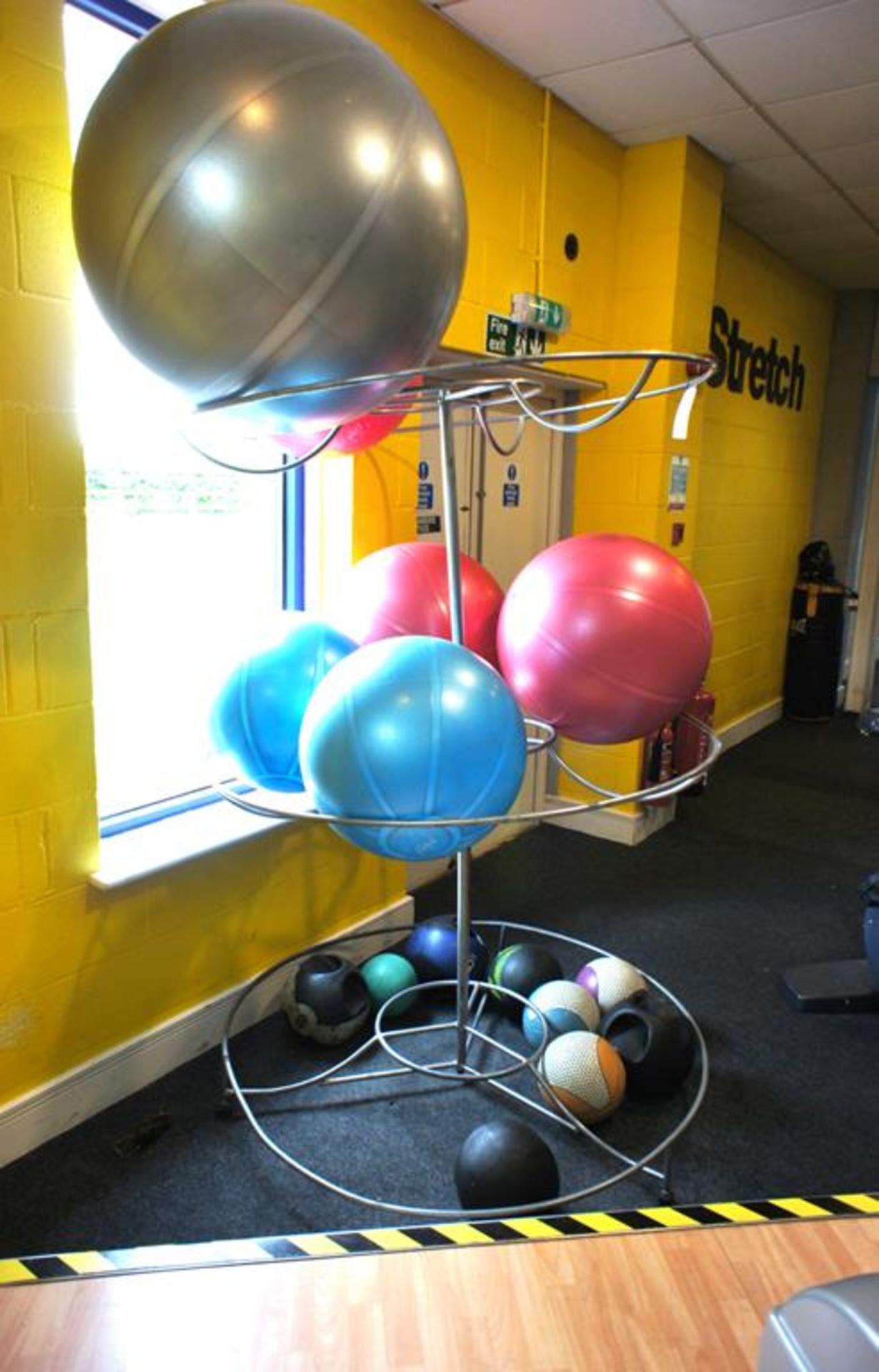 Steel Fabricated Exercise Ball Rack with contents - Image 2 of 2