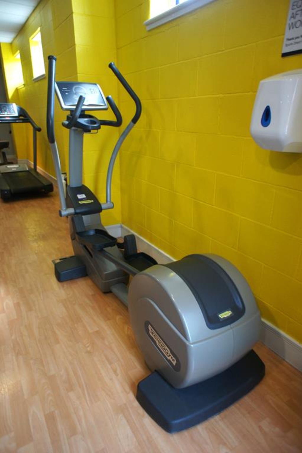 Technogym 500SP Cross Trainer, LED-DA524L