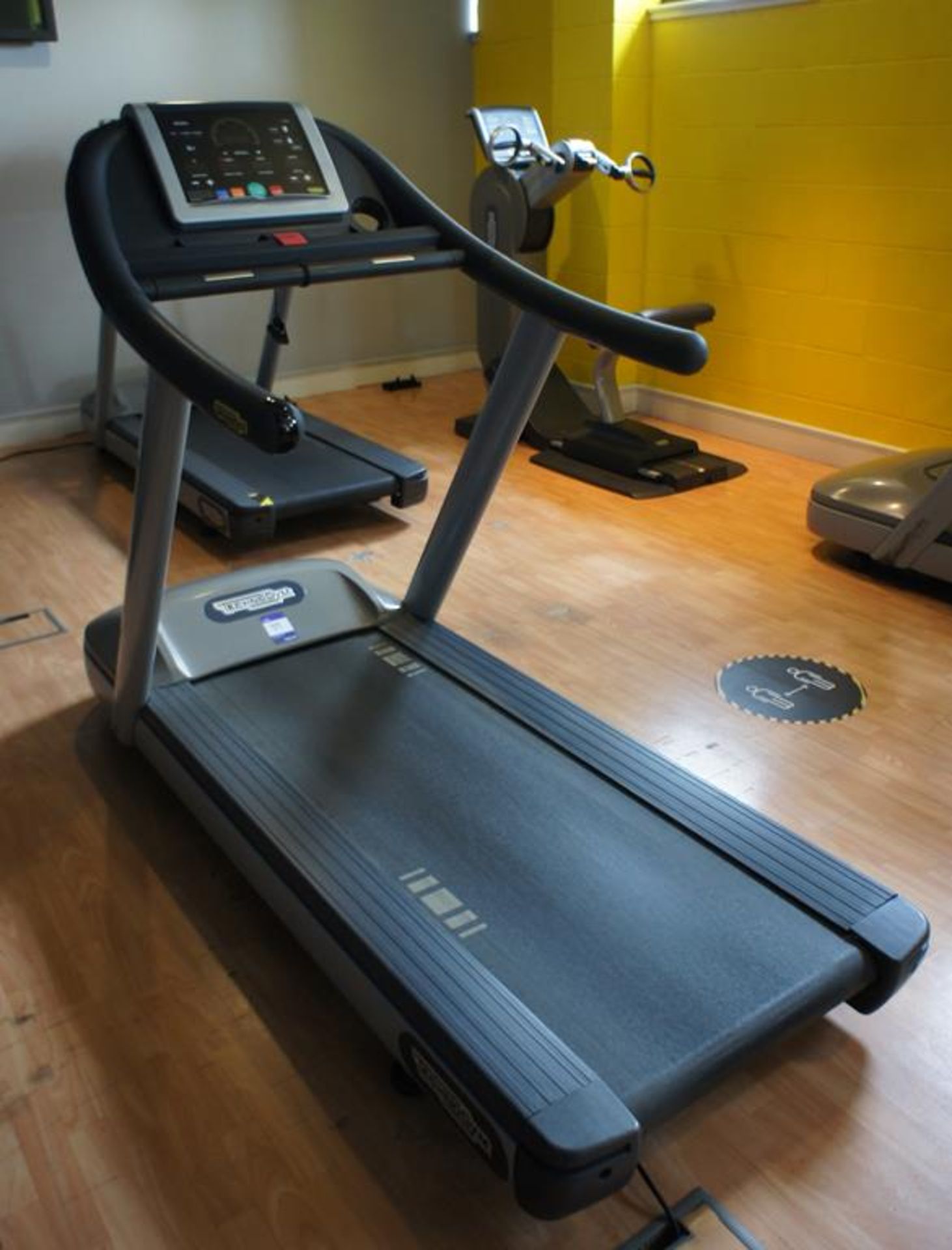 Technogym JOG 700 Running Machine, LED-DAK3EL