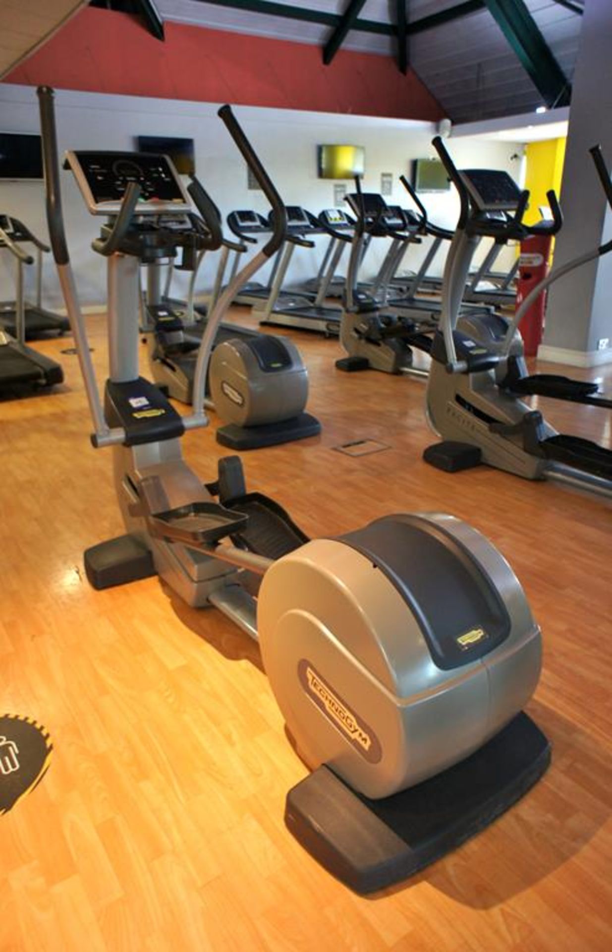 Technogym 500SP Cross Trainer, LED-DA524L