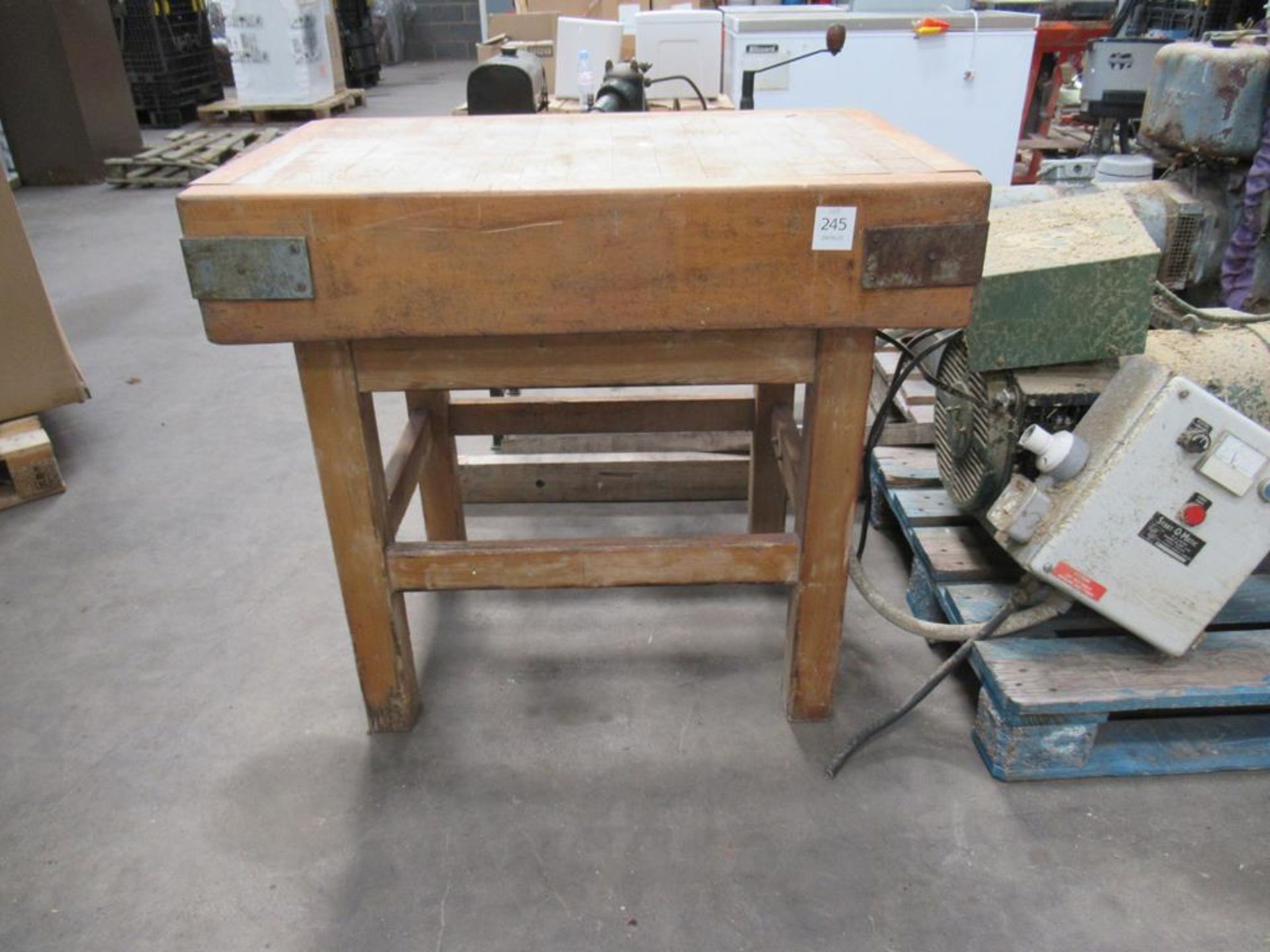 Heavy Duty Butchers Block with Detachable Top - Image 2 of 7