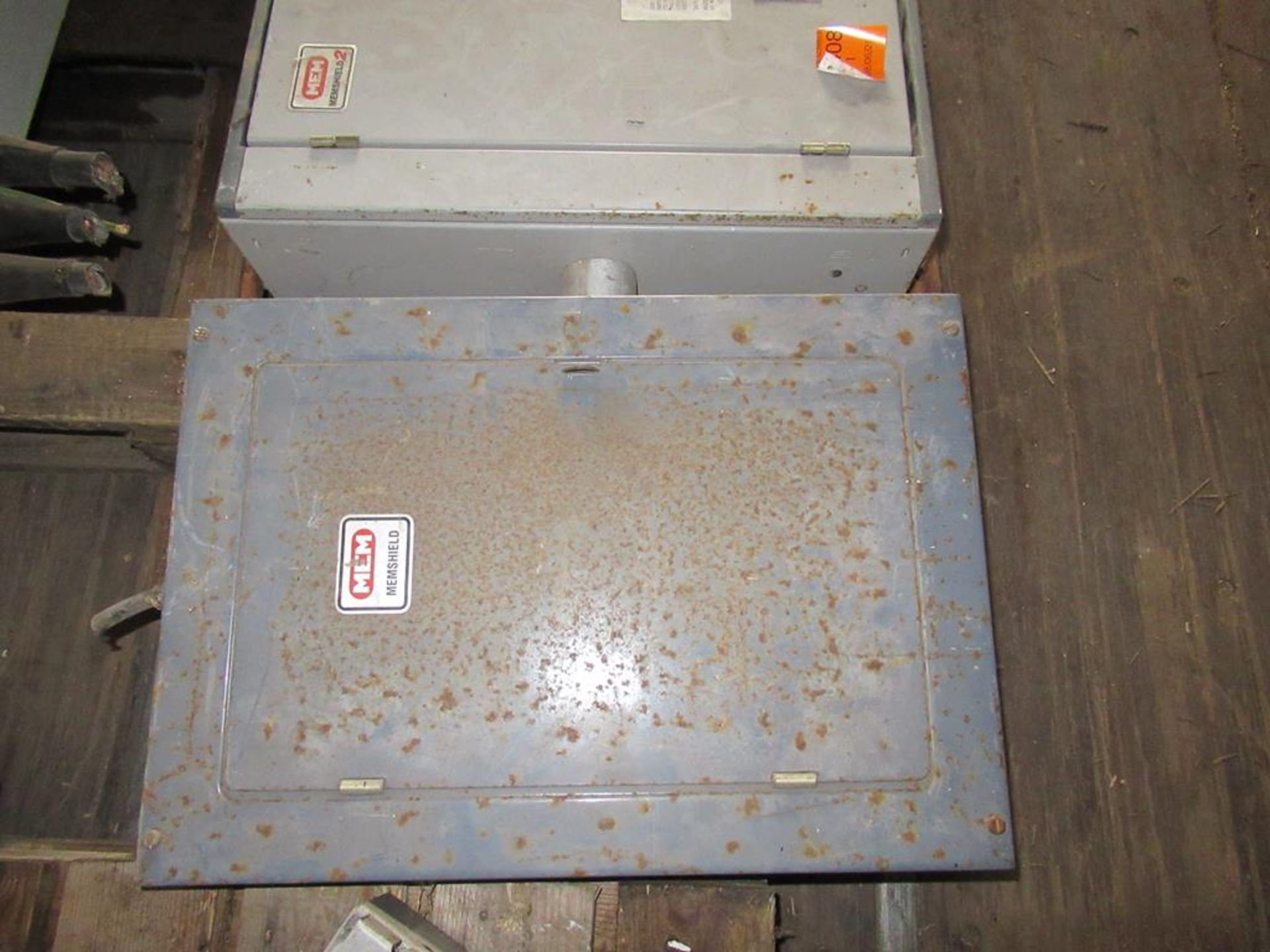 Pallet to contain Qty of Fuse Boxes and Switch Boxes - Image 3 of 4