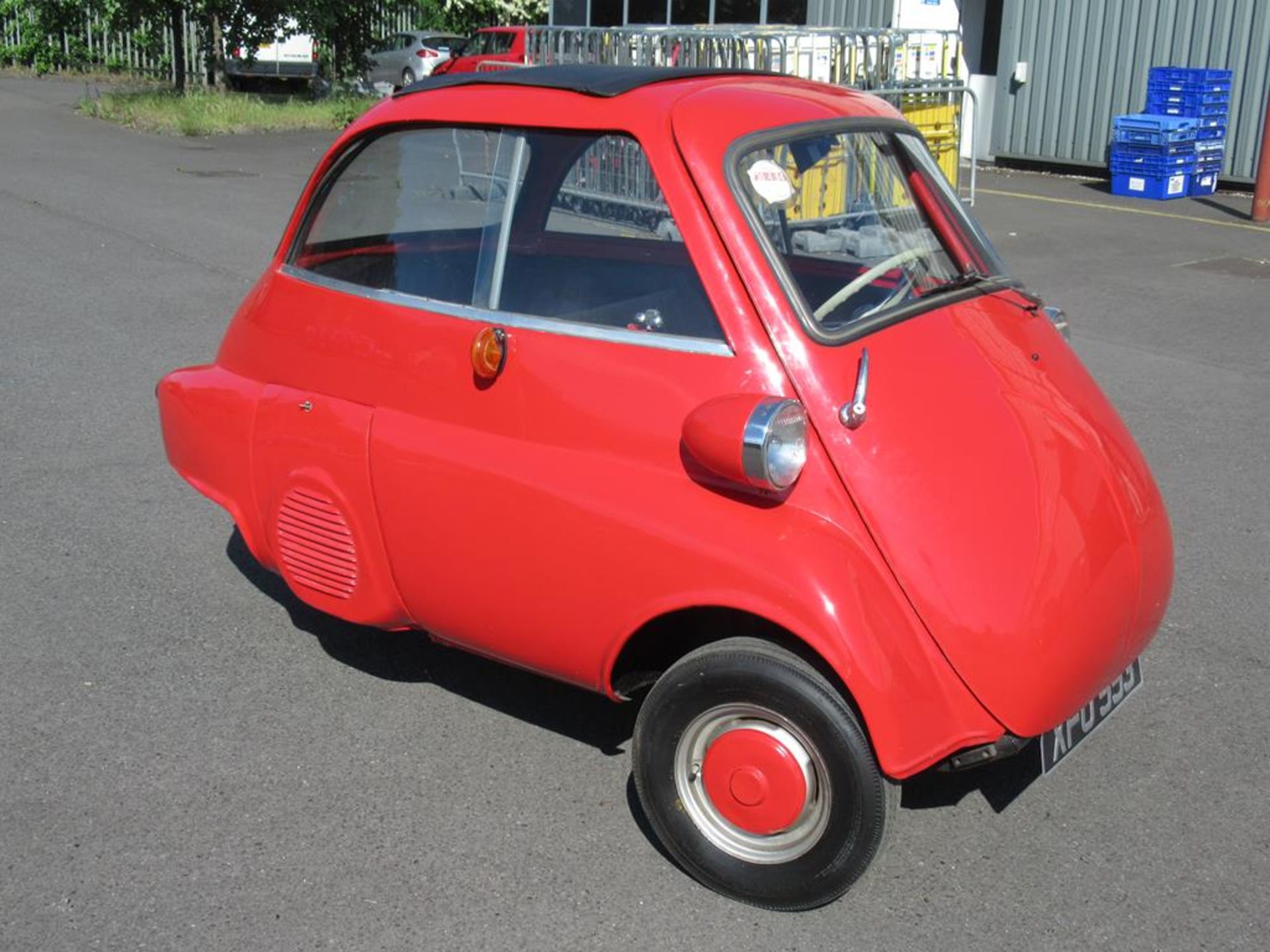 A 1960 Isetta 300 Bubble Car with Odometer Reading 9098 miles - Image 2 of 23