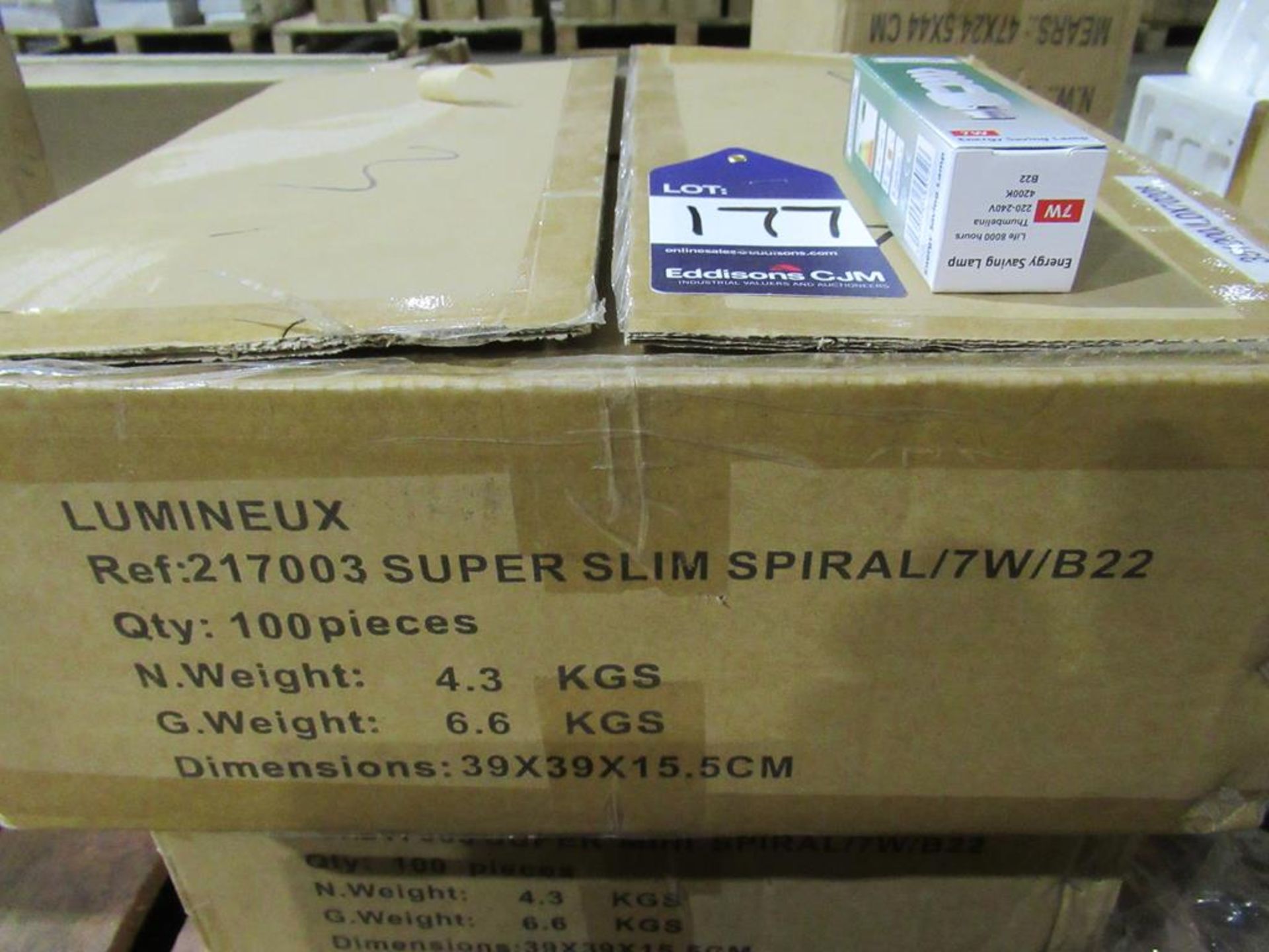 200 x Lumineux 7W Thumberlina B22 4200K 220-240V OEM Trade Price £490 - Image 3 of 3