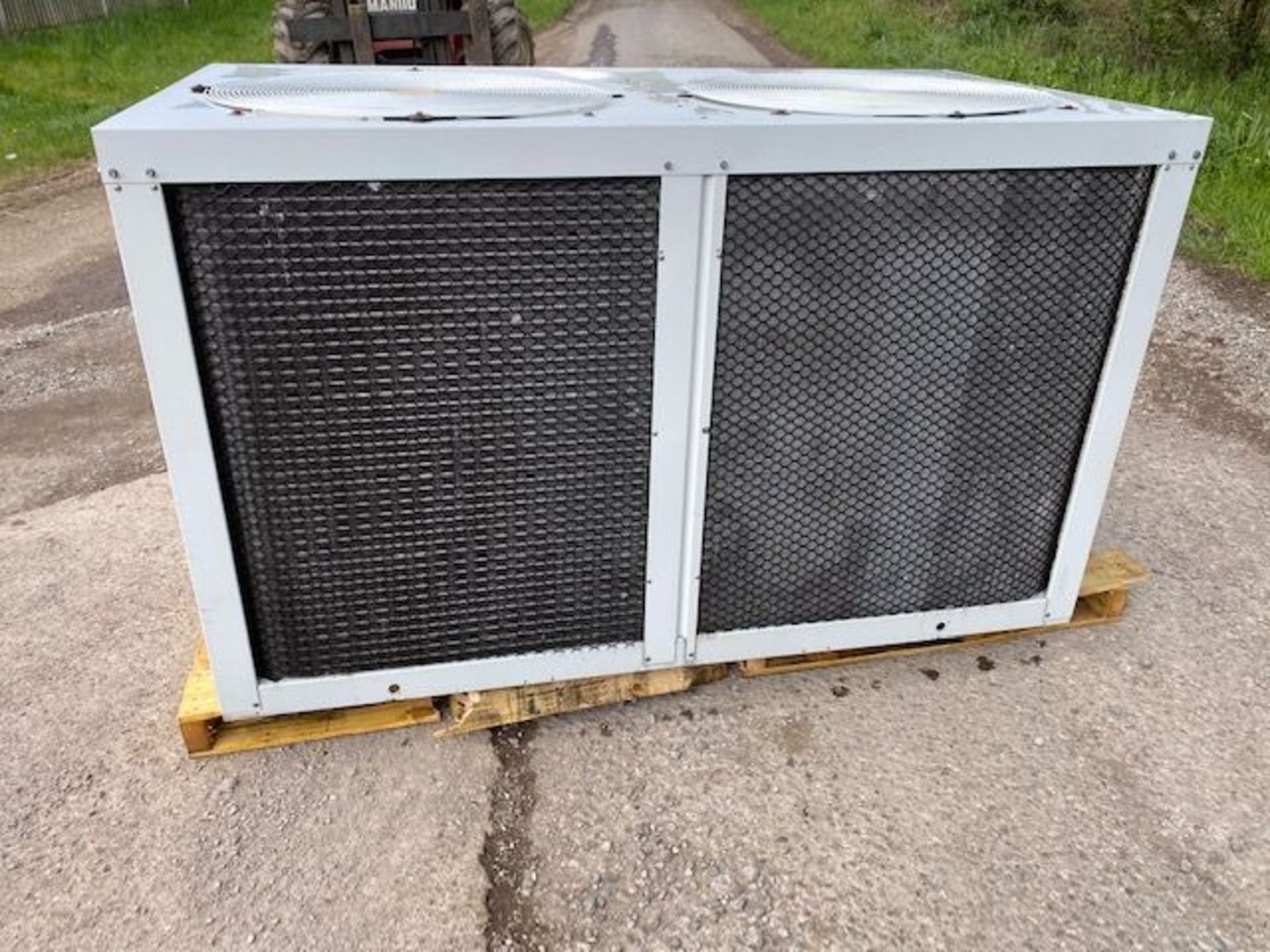 Sanyo Industrial water Chiller - Image 4 of 4