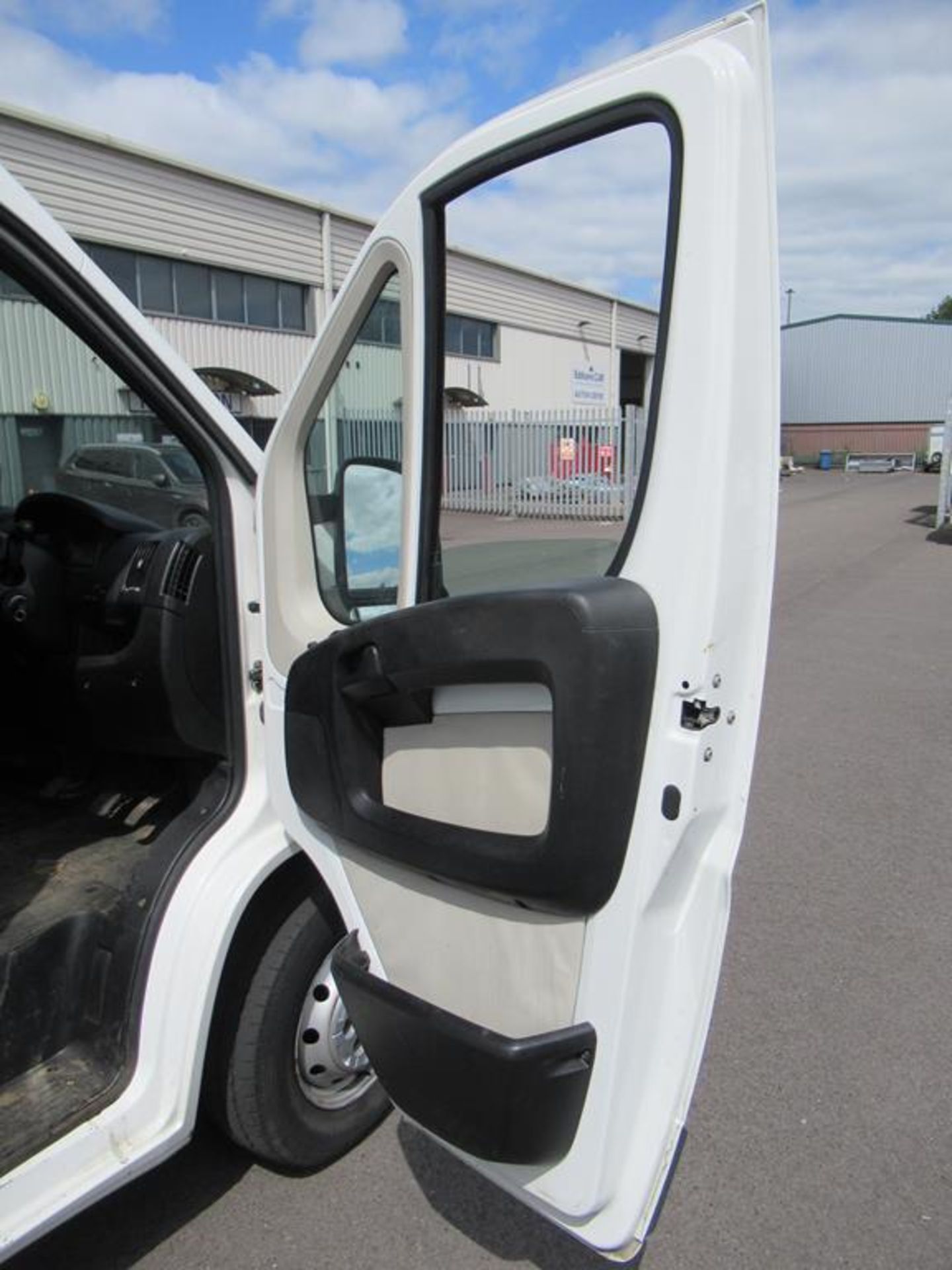 A Peugeot Boxer 335 Professionsal L3H2 HDI Panel Van - Image 14 of 27