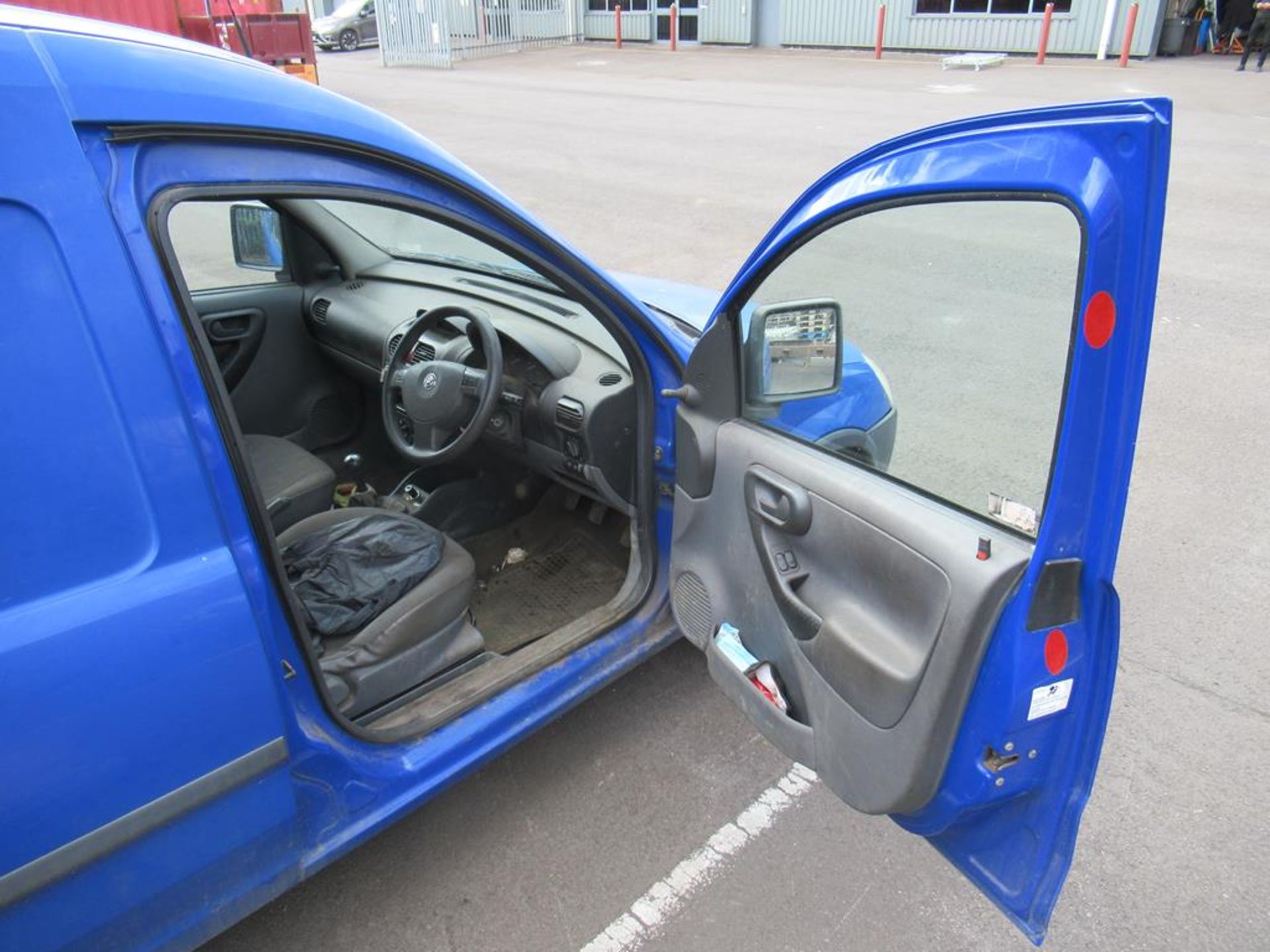 2004 Vauxhall Combo 2000 DI EU54 FFD Van - Image 13 of 14