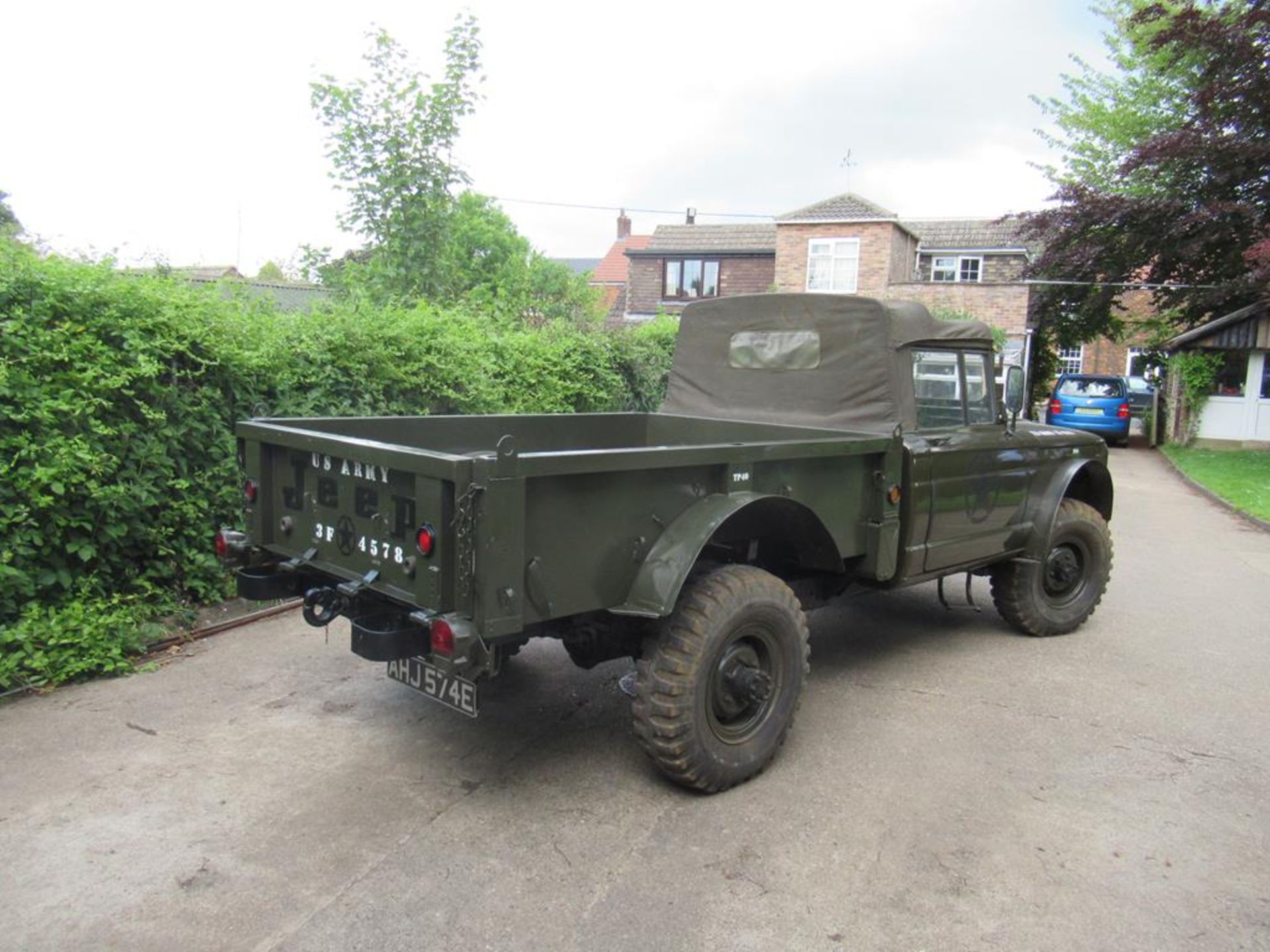 A Kaiser M715 4 x 4 1967 American Military Pick Up Truck - Image 5 of 39