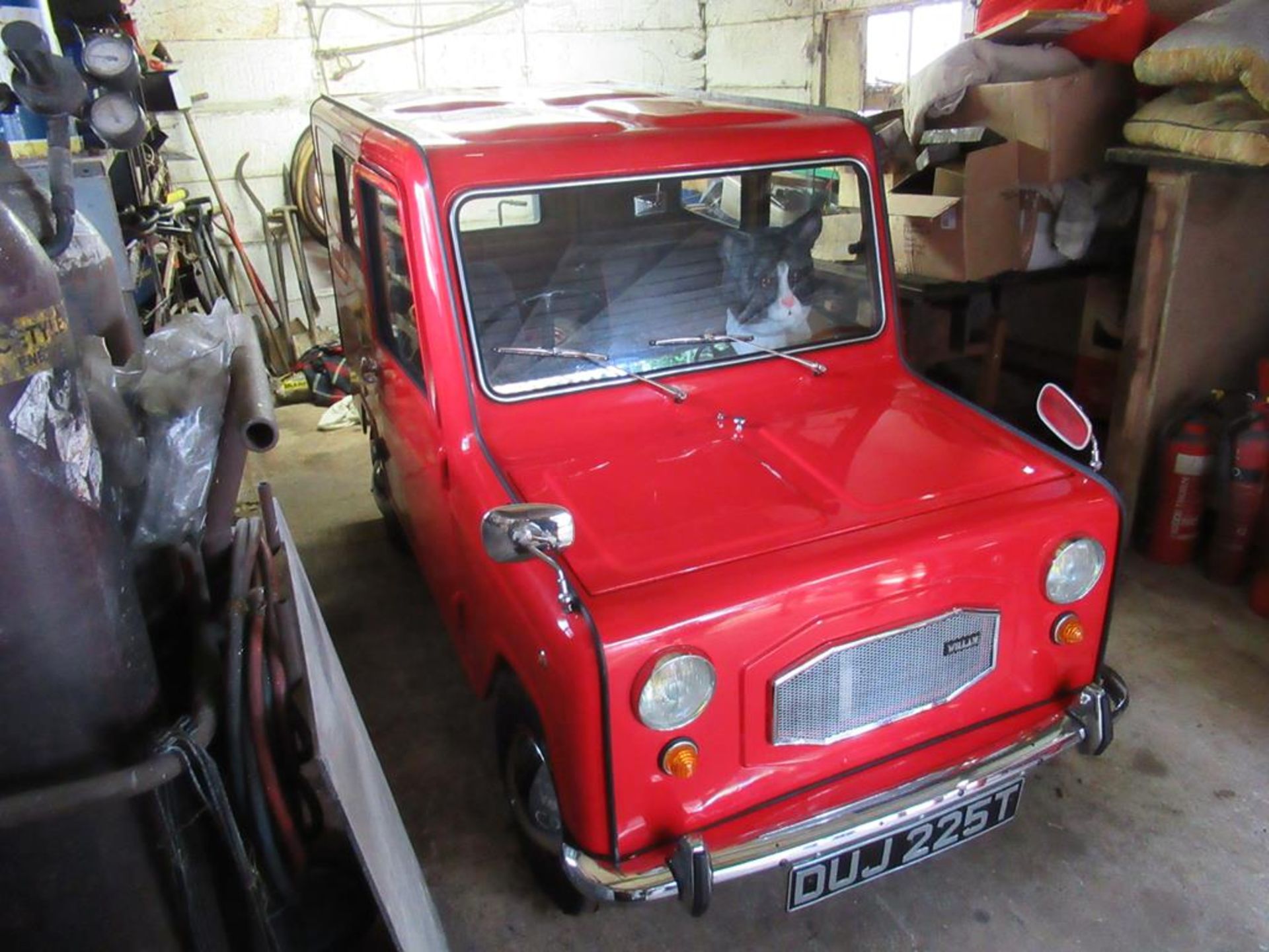 A Lambretta Willam Forgonnette 1978 Painted as a Postman Van - Image 2 of 28