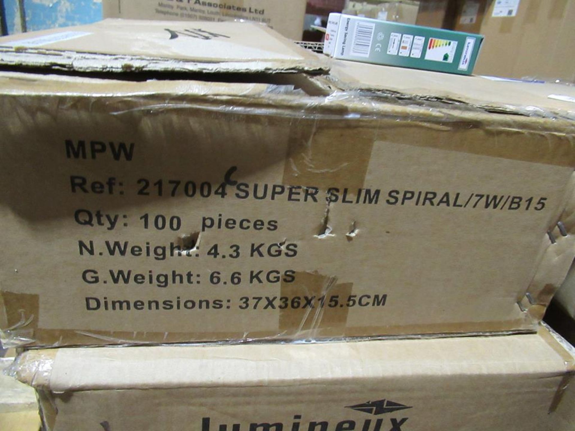 600 x Lumineux 7W Thumberlina B15 220-240V 3500K OEM Trade Price £1800 - Image 3 of 3