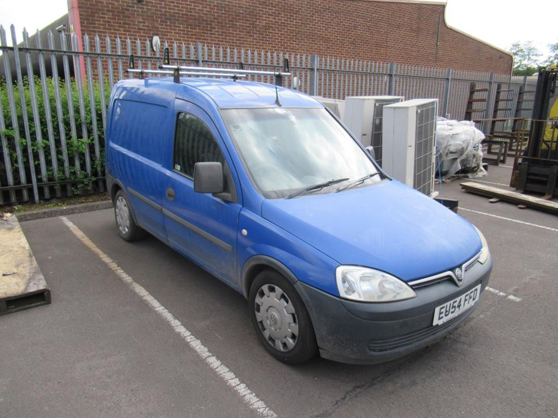 2004 Vauxhall Combo 2000 DI EU54 FFD Van - Image 2 of 14