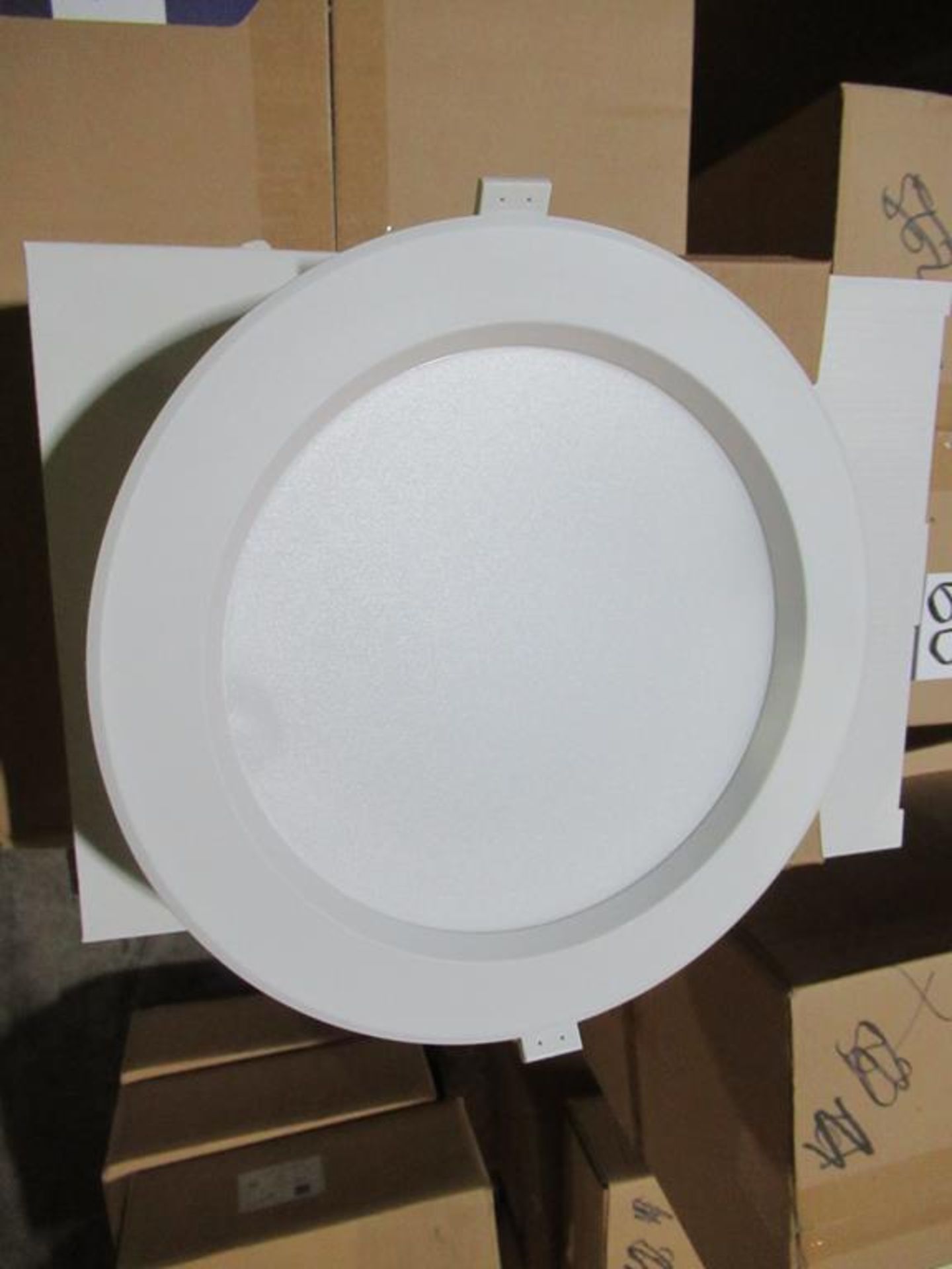 18 x LED 20W 10 inch dia Downlight 4000K White Trim OEM Trade Price £270