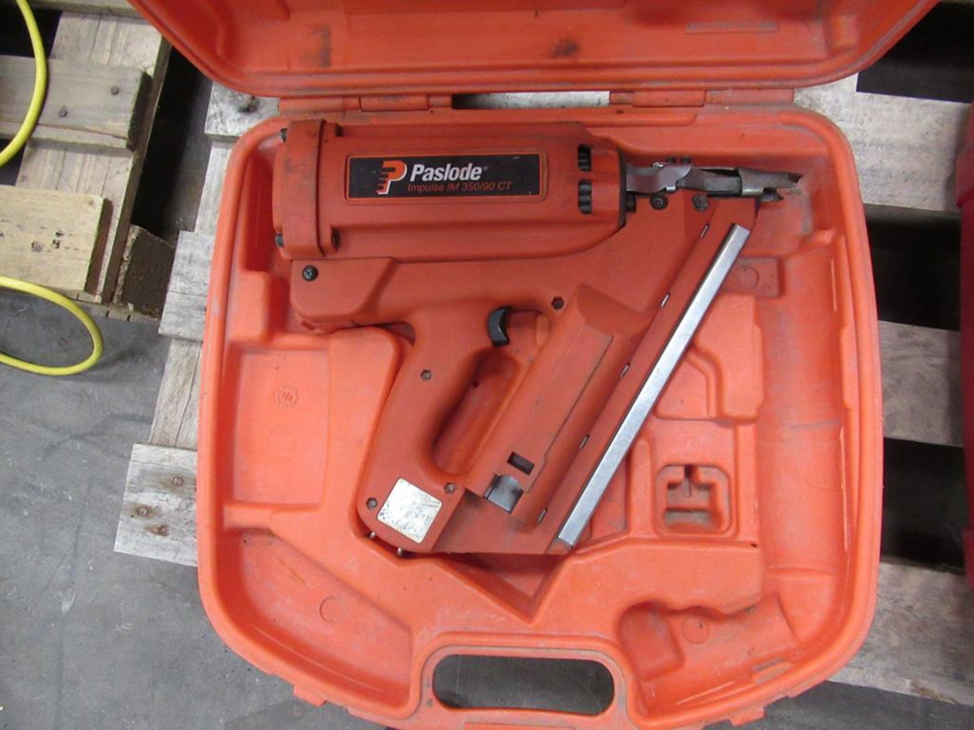 Paslode Impulse IM 350/90 CT Gas Cartridge Nail Gun Complete with Nails and Gas Canisters - Image 2 of 2