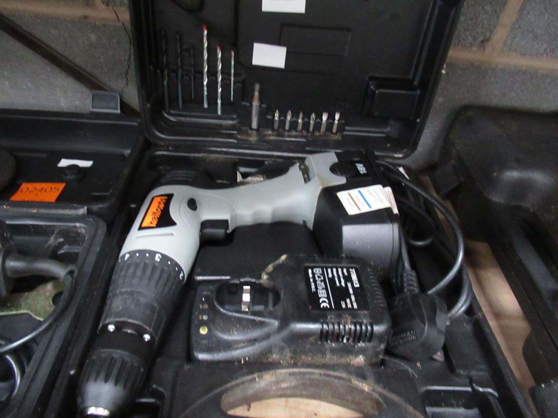 Halfords Cordless Drill, 240v Grinder and Nutool Cordless Drill - Image 2 of 3