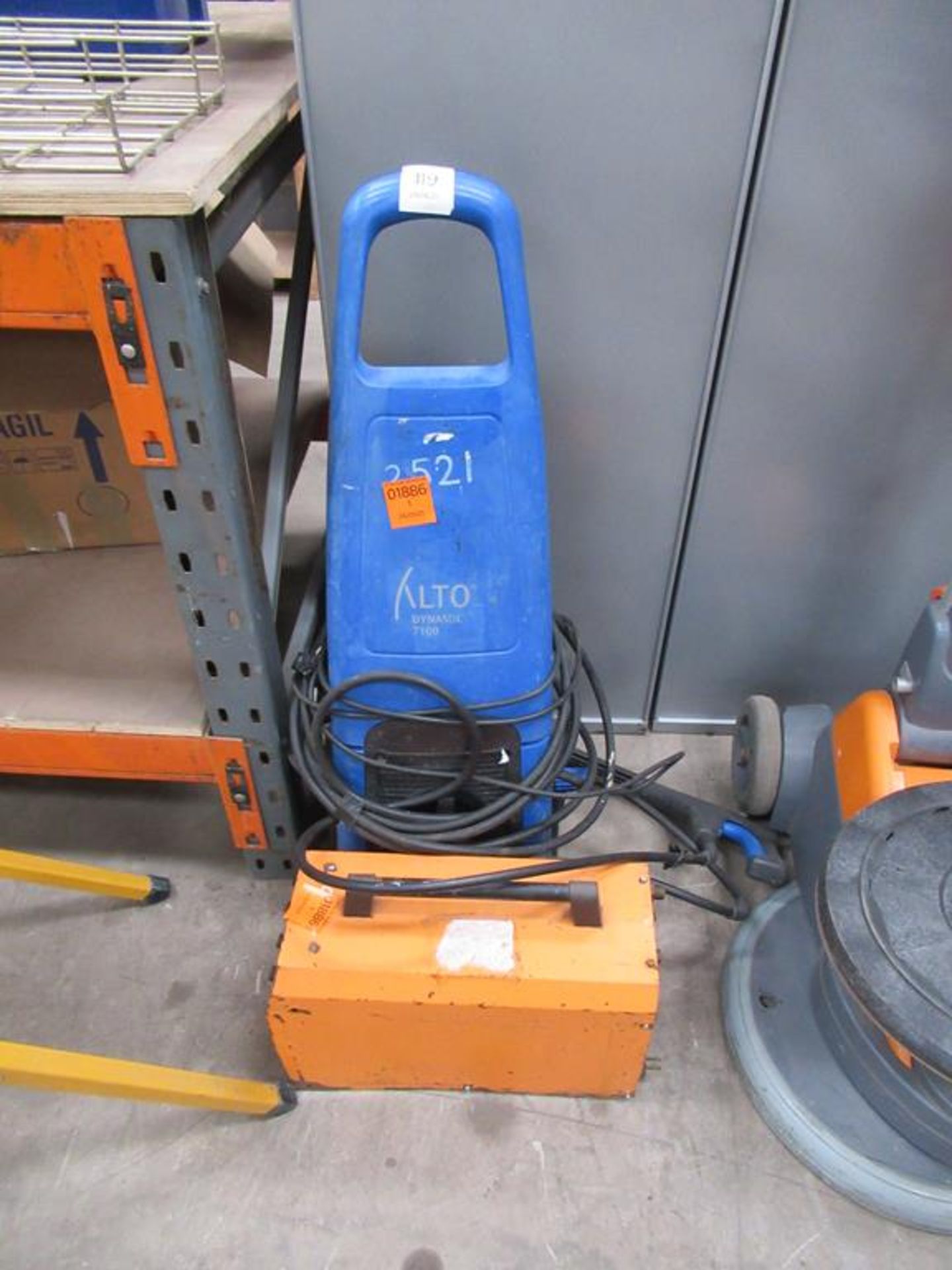 Alto Dynamic 7100 Pressure Washer and Arc Welder