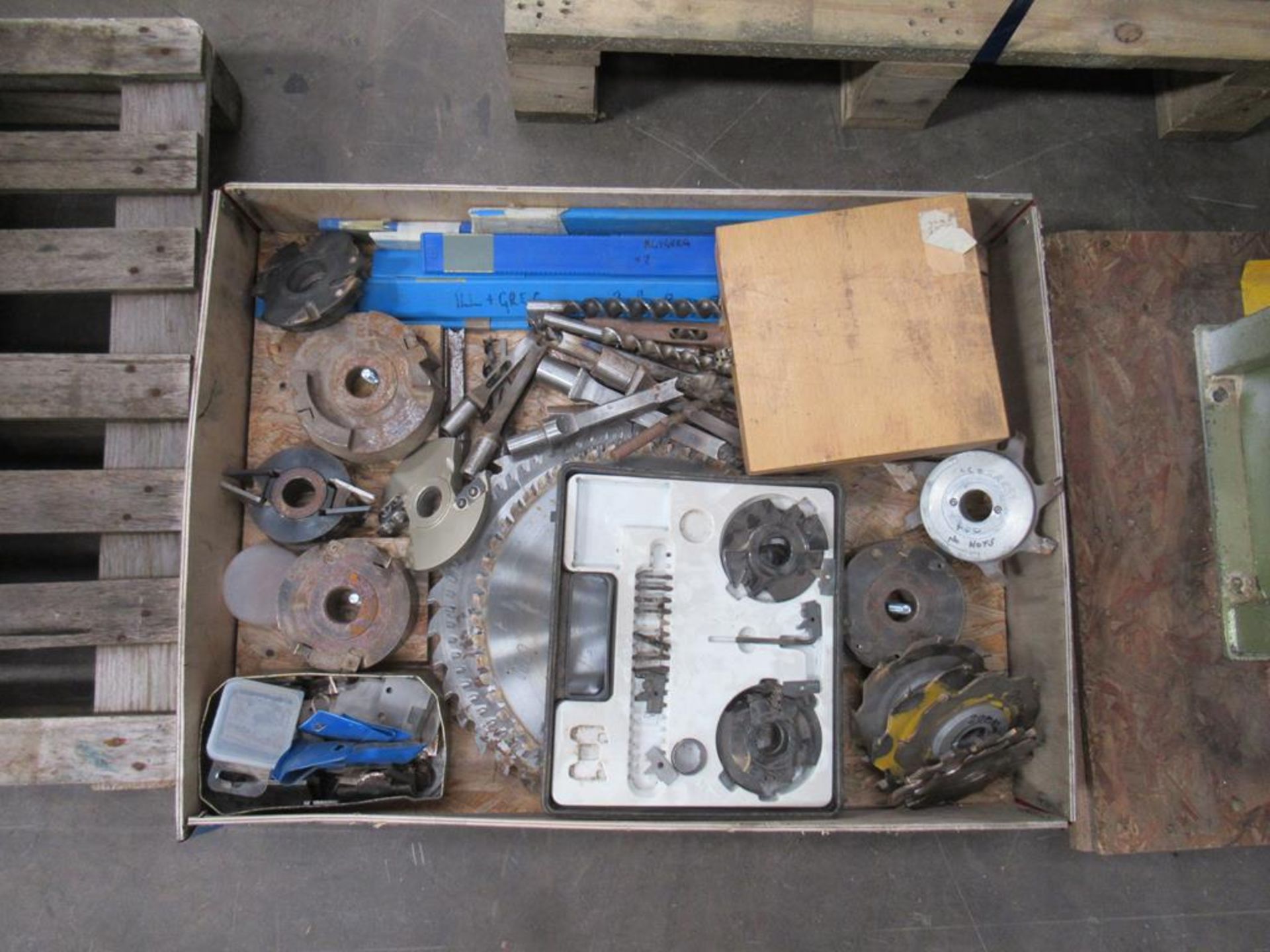 Pallet to contain various Mortising Chisels, Saw Blades, Spindle Moulded Cutters etc Please note - Image 3 of 4