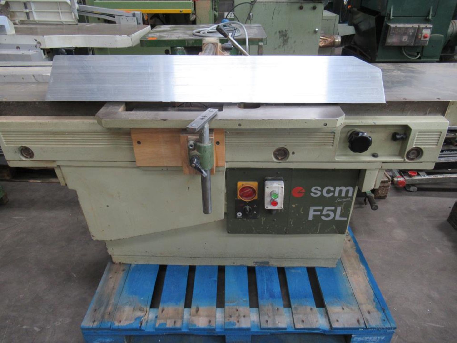 SCM f5L Surface Planer, 415V, 3PH, 50Hz. Please note there is a £10 Plus VAT Lift Out Fee on this - Image 2 of 4