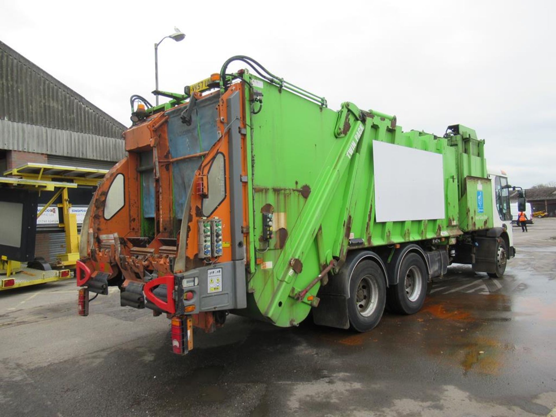 Dennis Eagle Elite 2 One Pass Refuse Collection Vehicle - Image 3 of 34