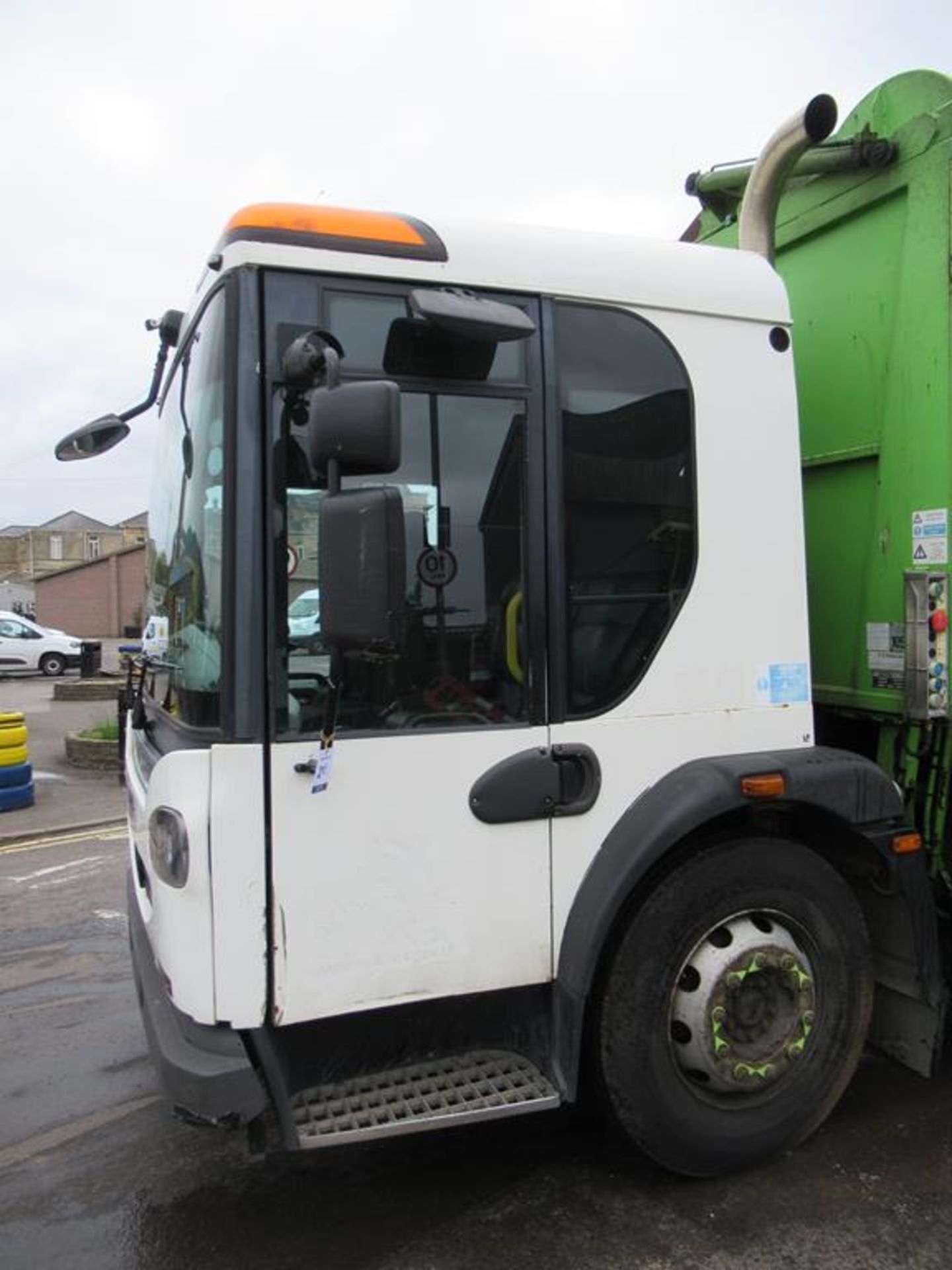 Dennis Eagle Elite 2 One Pass Refuse Collection Vehicle - Image 8 of 34