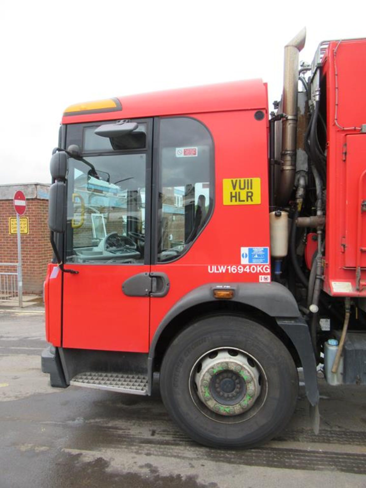 Dennis Eagle Elite Refuse Collection Vehicle - Phoenix Body - Image 8 of 31