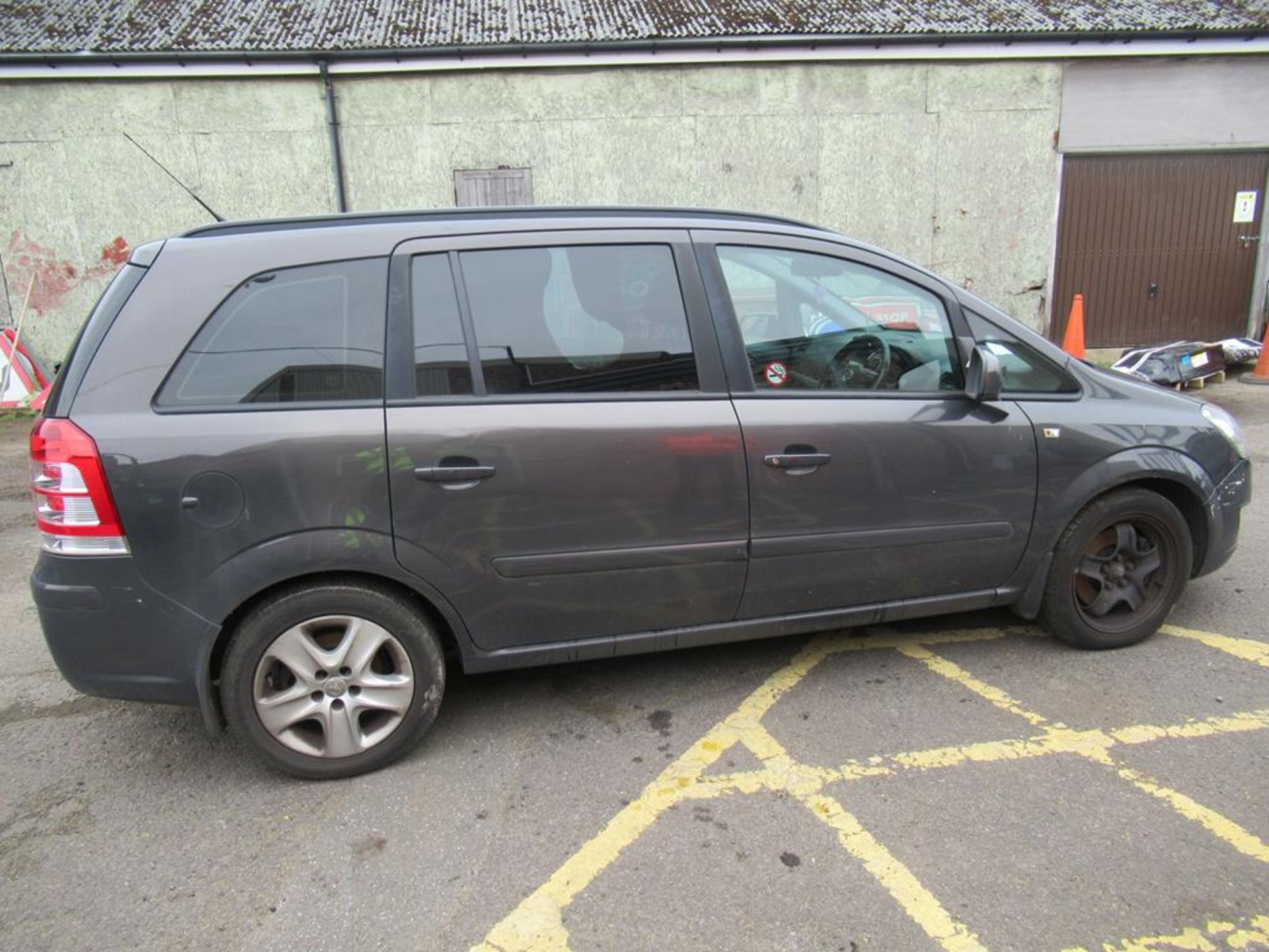 Vauxhall Zafira 1.7 CDTi Ecoflex MPV - Image 5 of 20