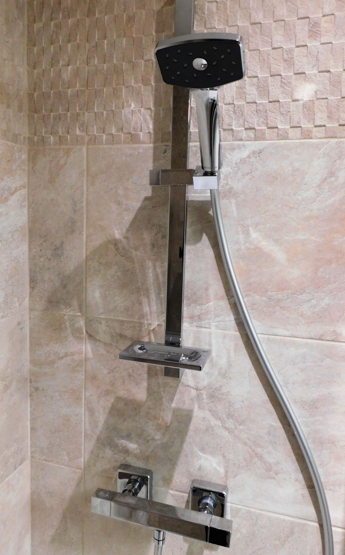 Methven Shower Valve, Shower Tray (1200 x 700), Sh - Image 3 of 3