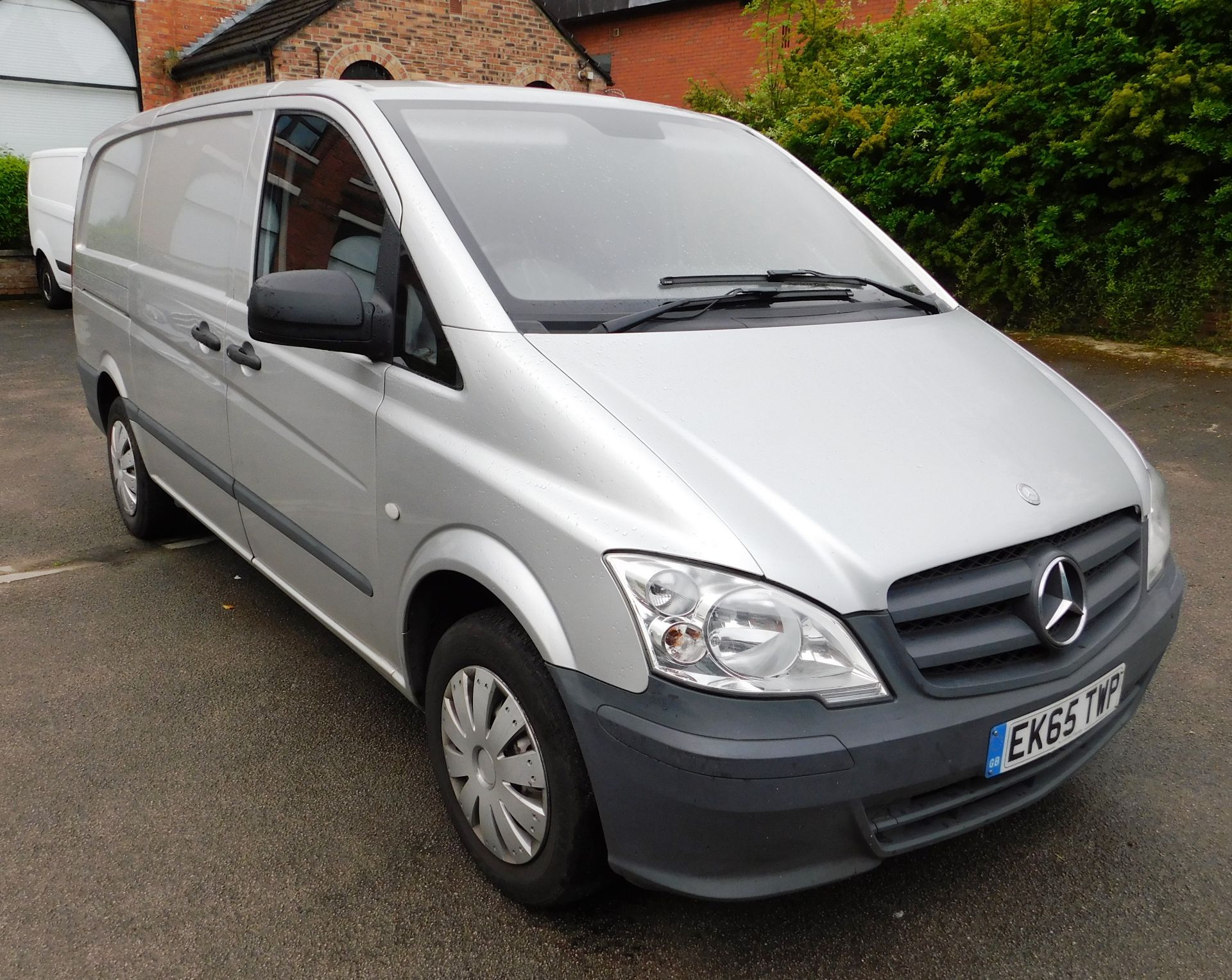 Mercedes Benz Vito 113 CDI Panel Van, Registration - Image 2 of 8