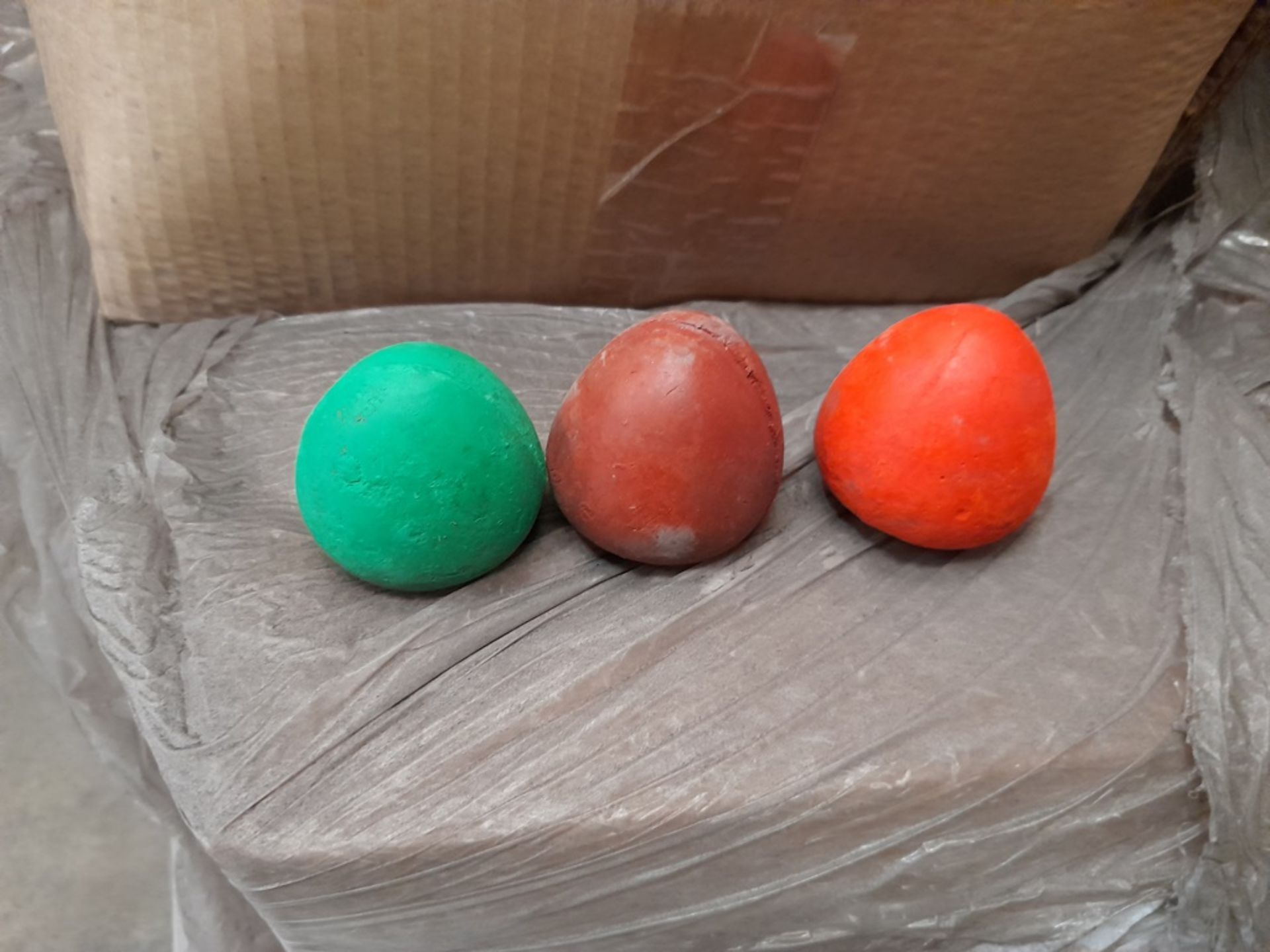 1 Pallet of children's 'Chukki Egg' wax crayons, various colours, 250 per box, approx. 21 boxes - Image 3 of 3