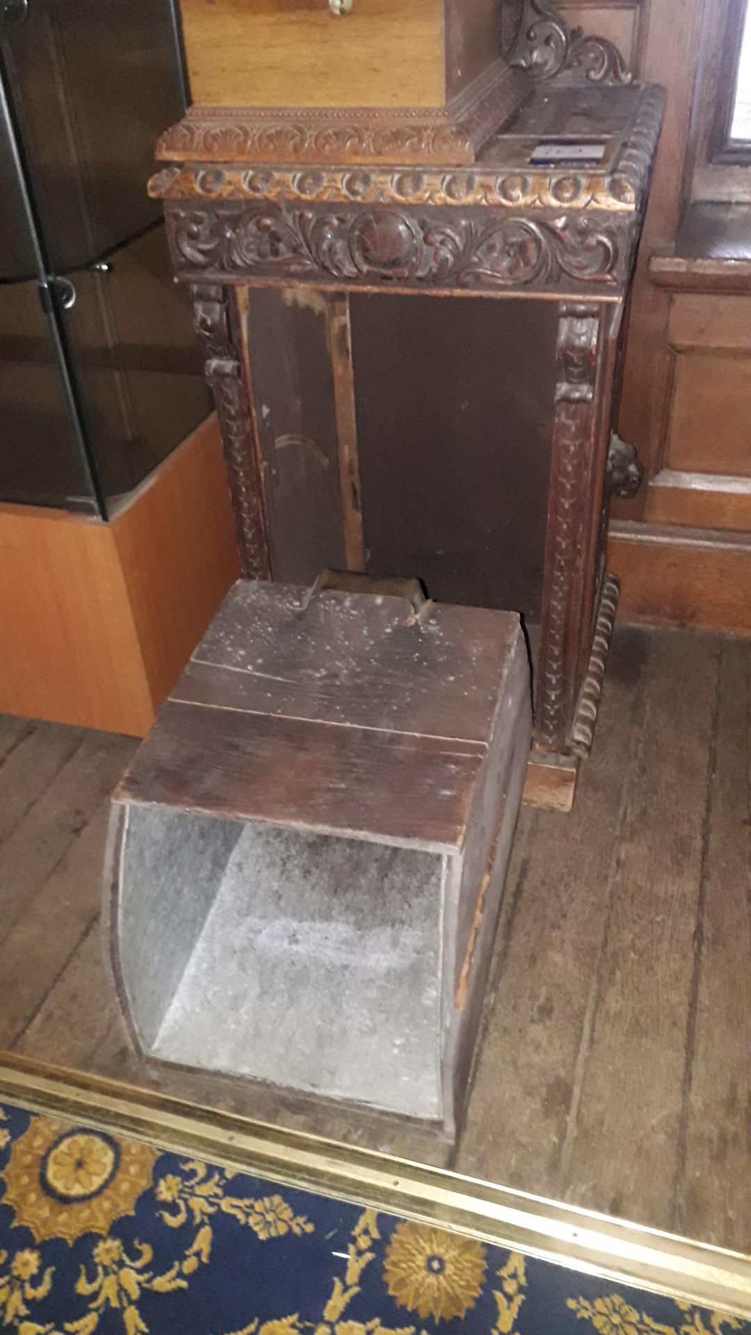 Vintage Gramophone and Oak Gothic Style Side Cabin - Image 5 of 6