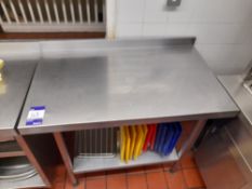 Stainless steel preparation table (Approx. 1000 x 600mm)