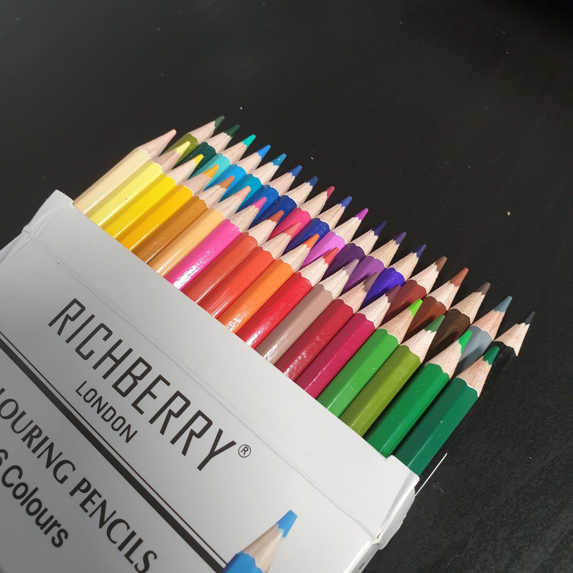 Approx 1,000 Packets of 36 x Richberry branded colouring pencils (Approx. Retail Value £6,000) - Image 2 of 5